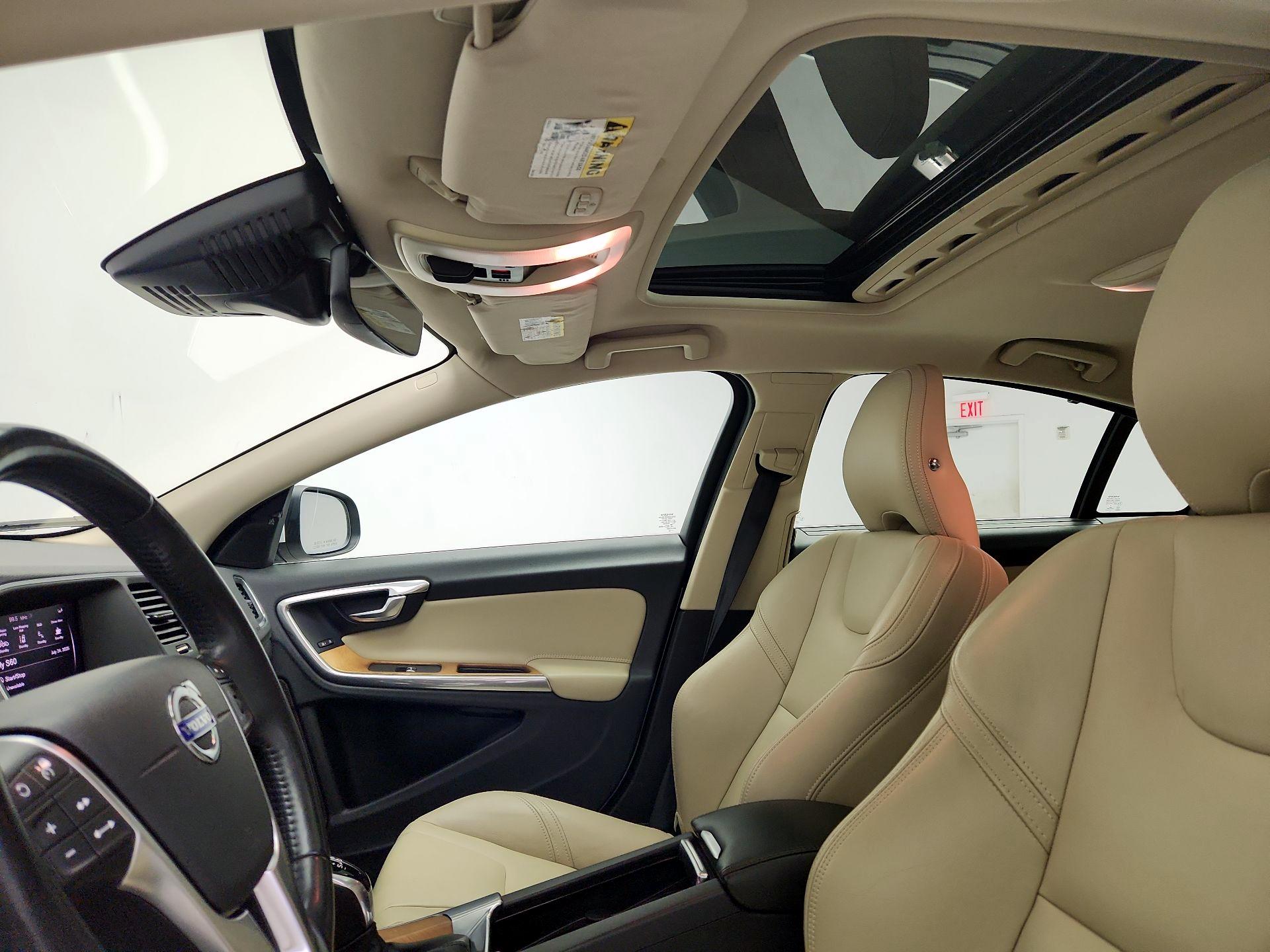 Thumbnail: 2018 Volvo S60 - 19