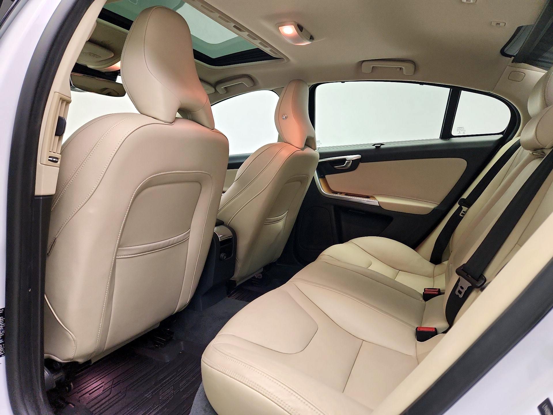 Thumbnail: 2018 Volvo S60 - 20