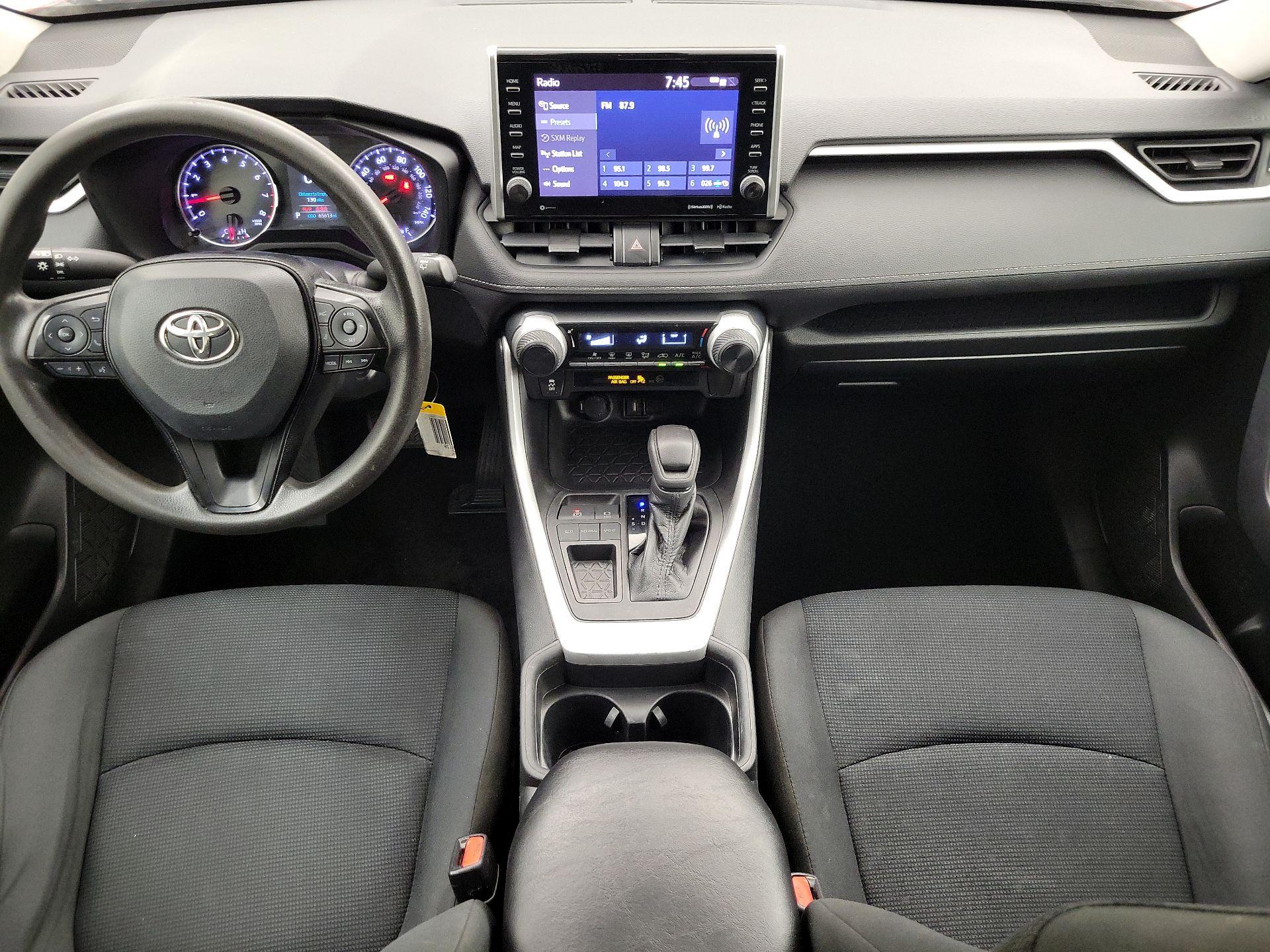 Thumbnail: 2021 Toyota RAV4 - 9