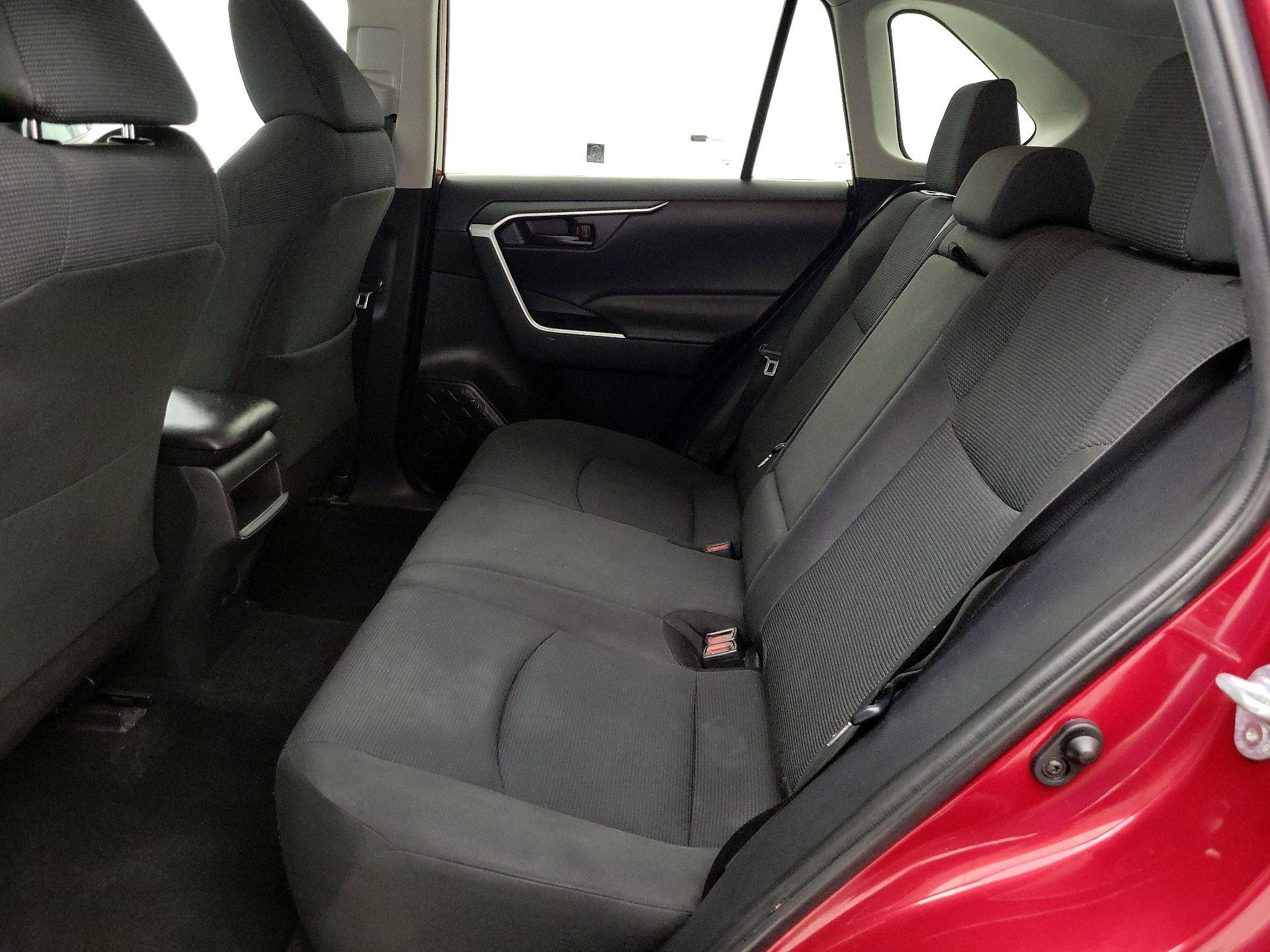 Thumbnail: 2021 Toyota RAV4 - 19