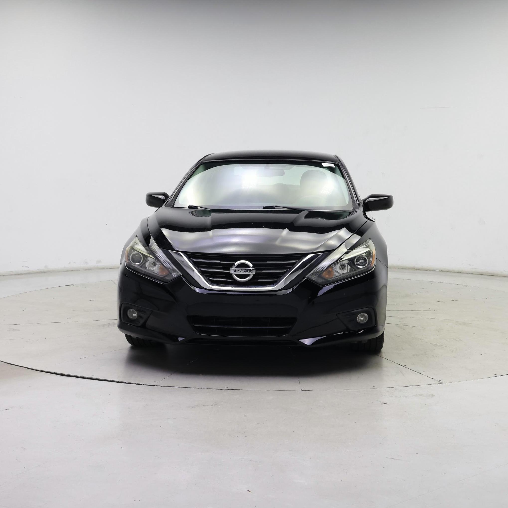 Thumbnail: 2017 Nissan Altima - 5