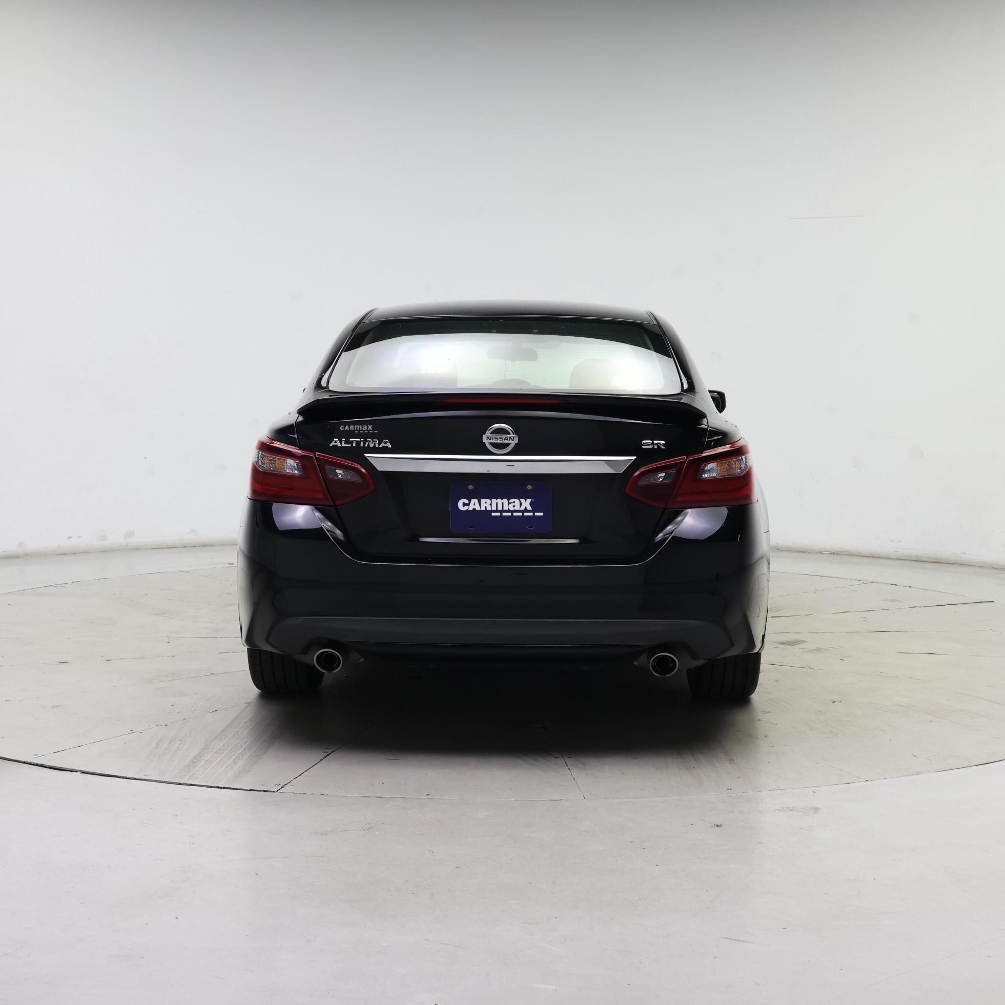 Thumbnail: 2017 Nissan Altima - 6