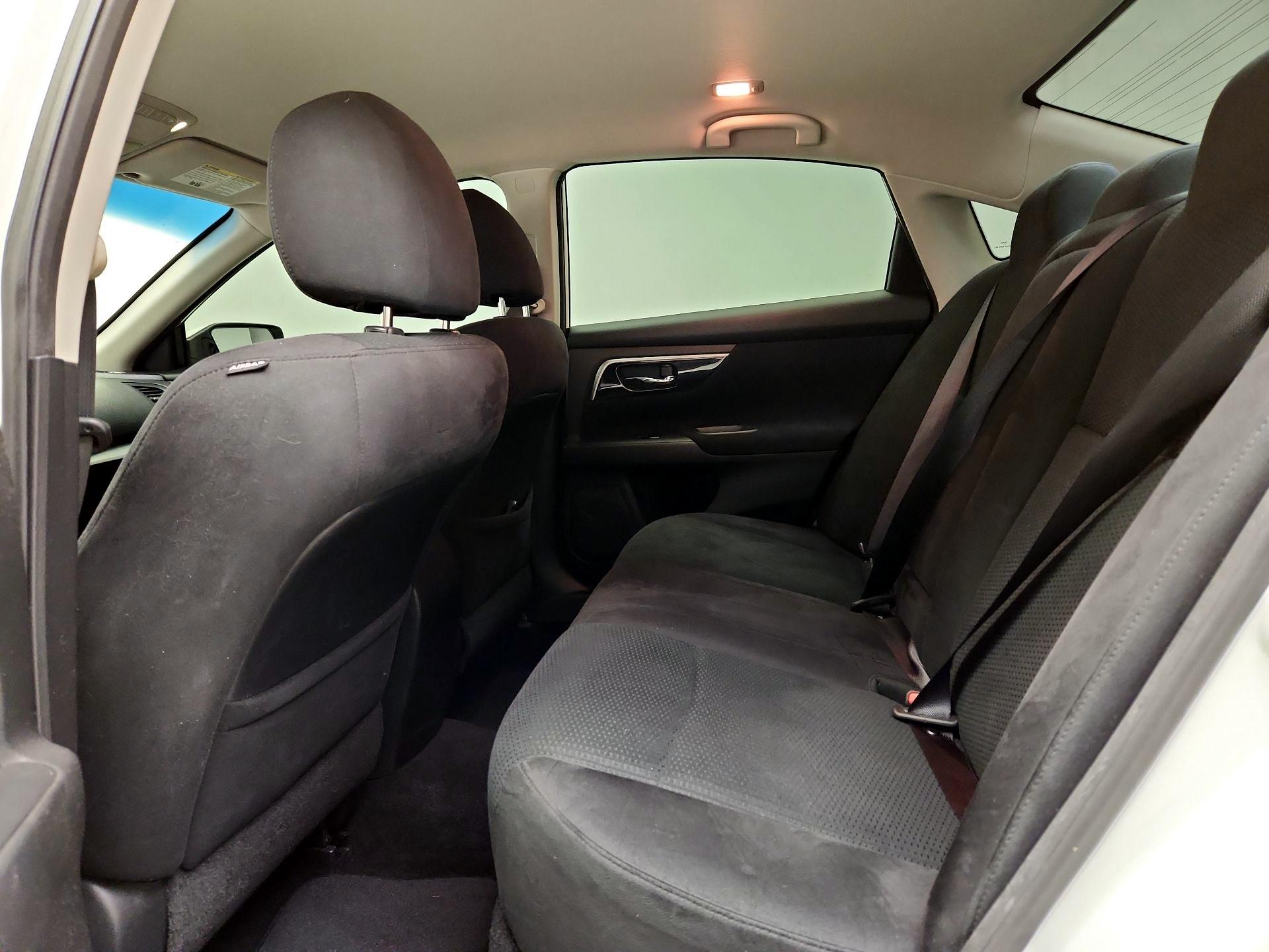 Thumbnail: 2014 Nissan Altima - 18