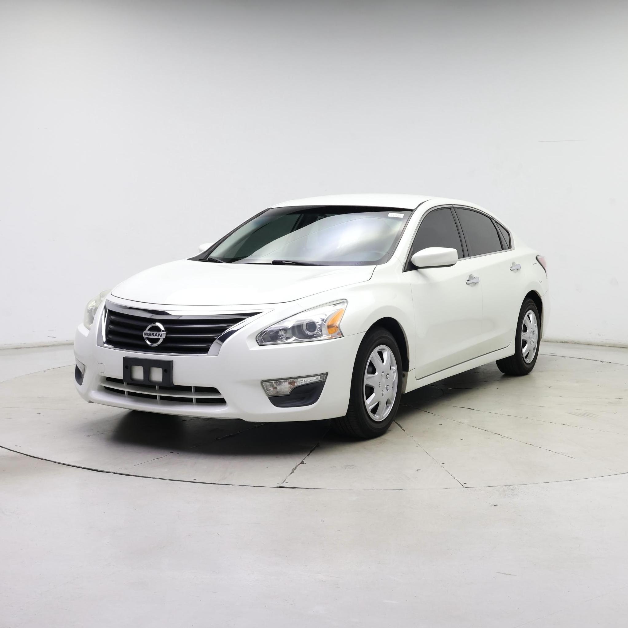 Thumbnail: 2014 Nissan Altima - 4