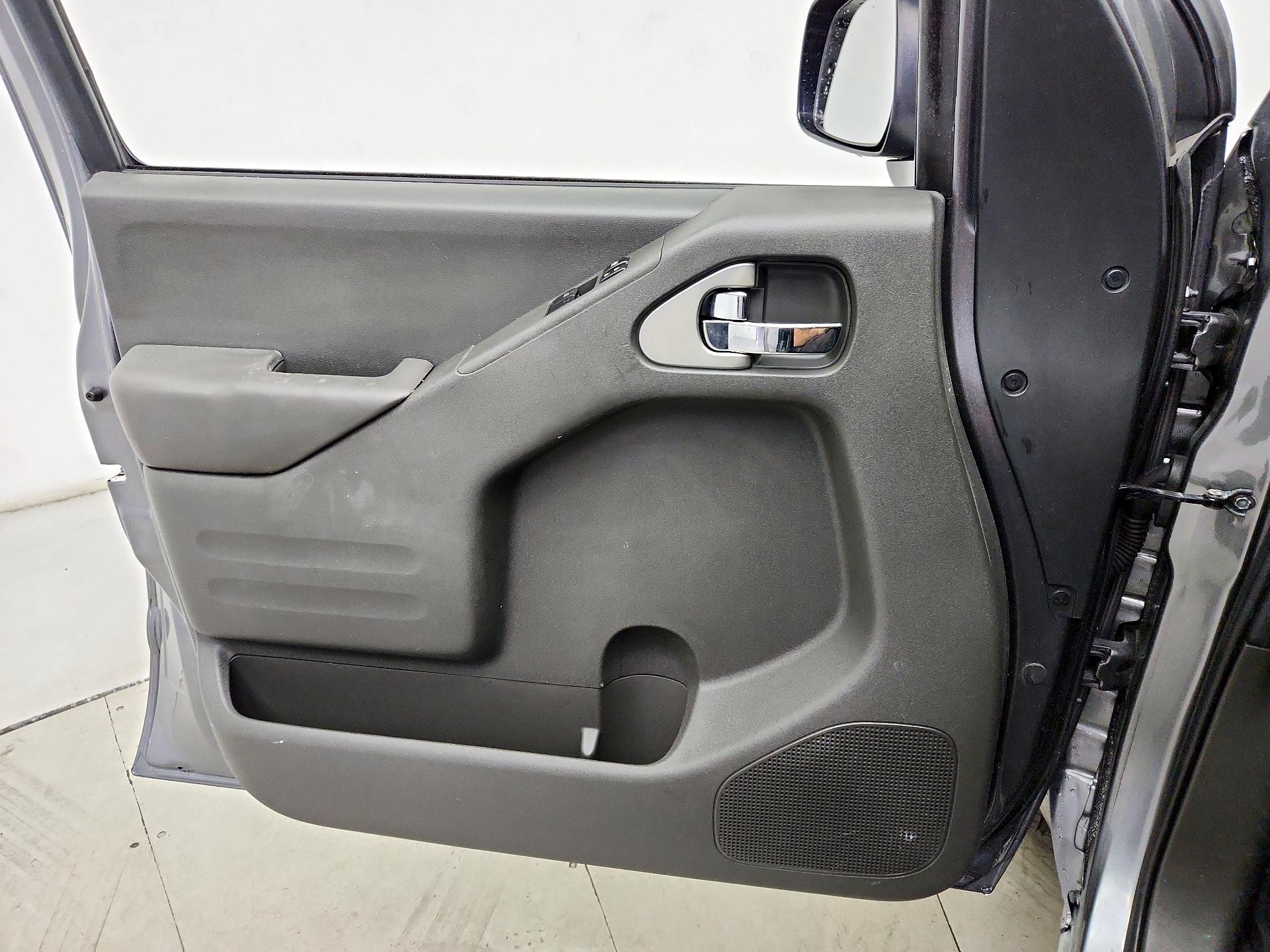 Thumbnail: 2016 Nissan Frontier - 12