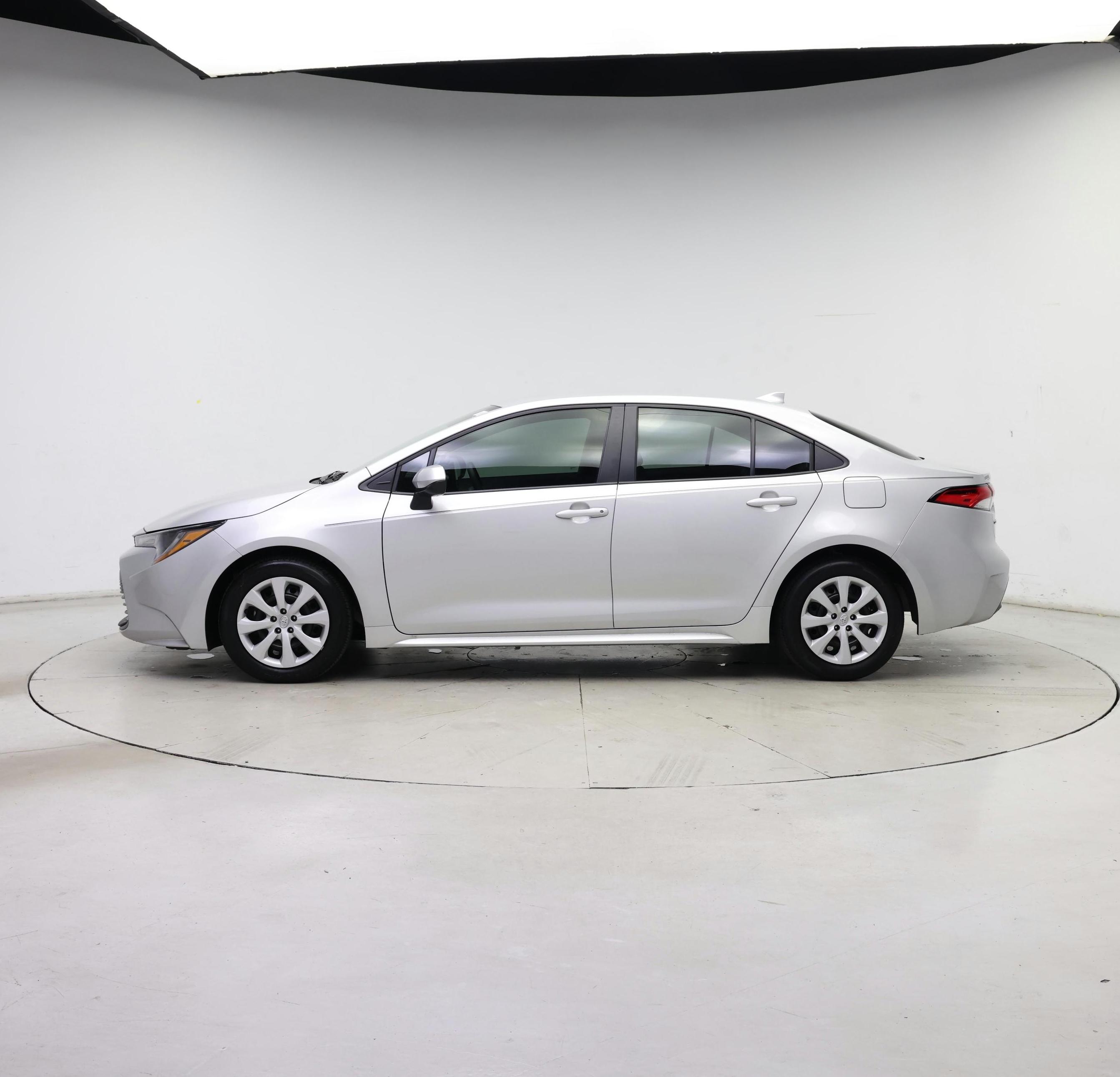 Thumbnail: 2024 Toyota Corolla - 3