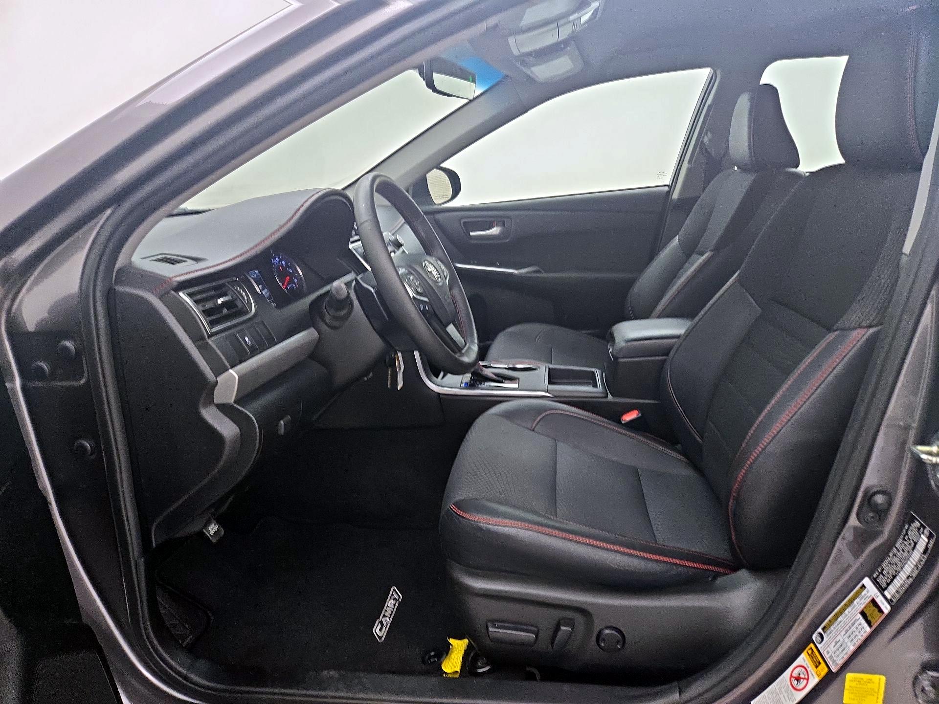 Thumbnail: 2016 Toyota Camry - 11