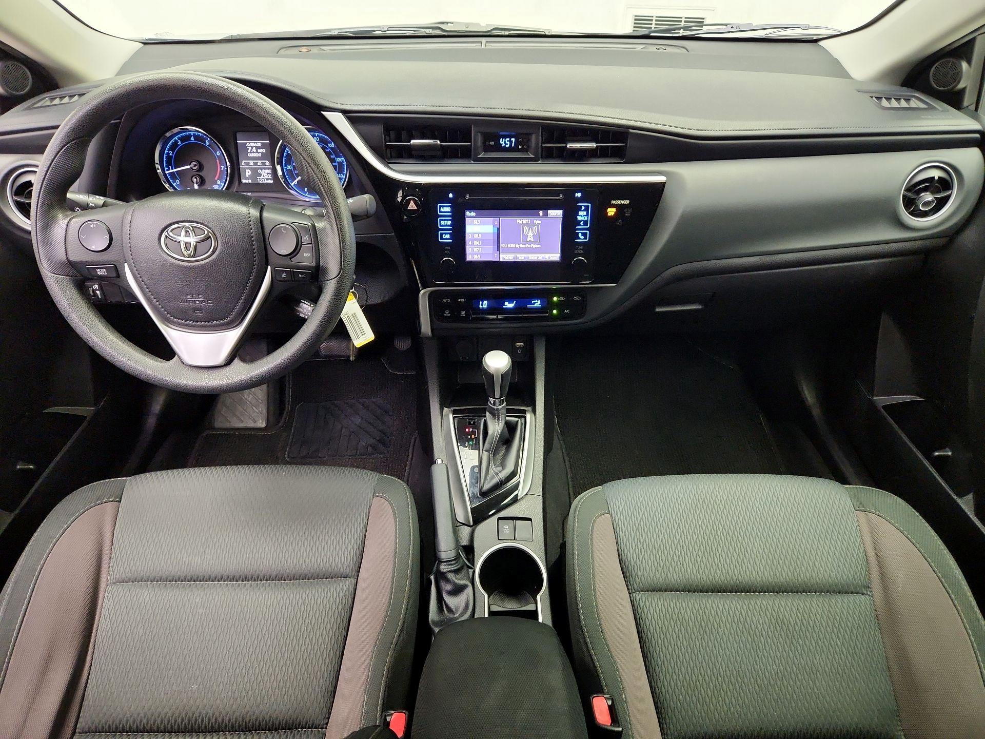 Thumbnail: 2017 Toyota Corolla - 9