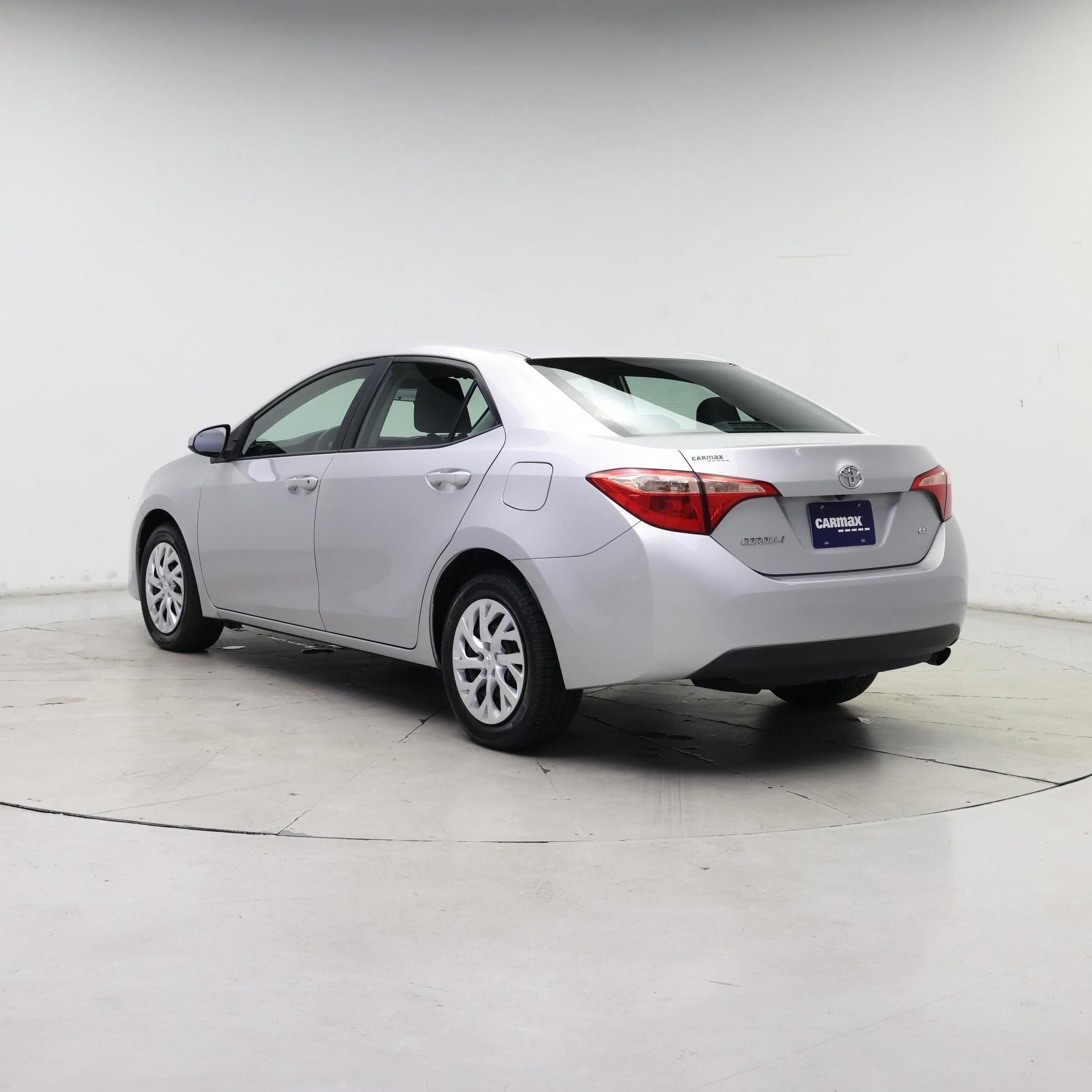 Thumbnail: 2017 Toyota Corolla - 2