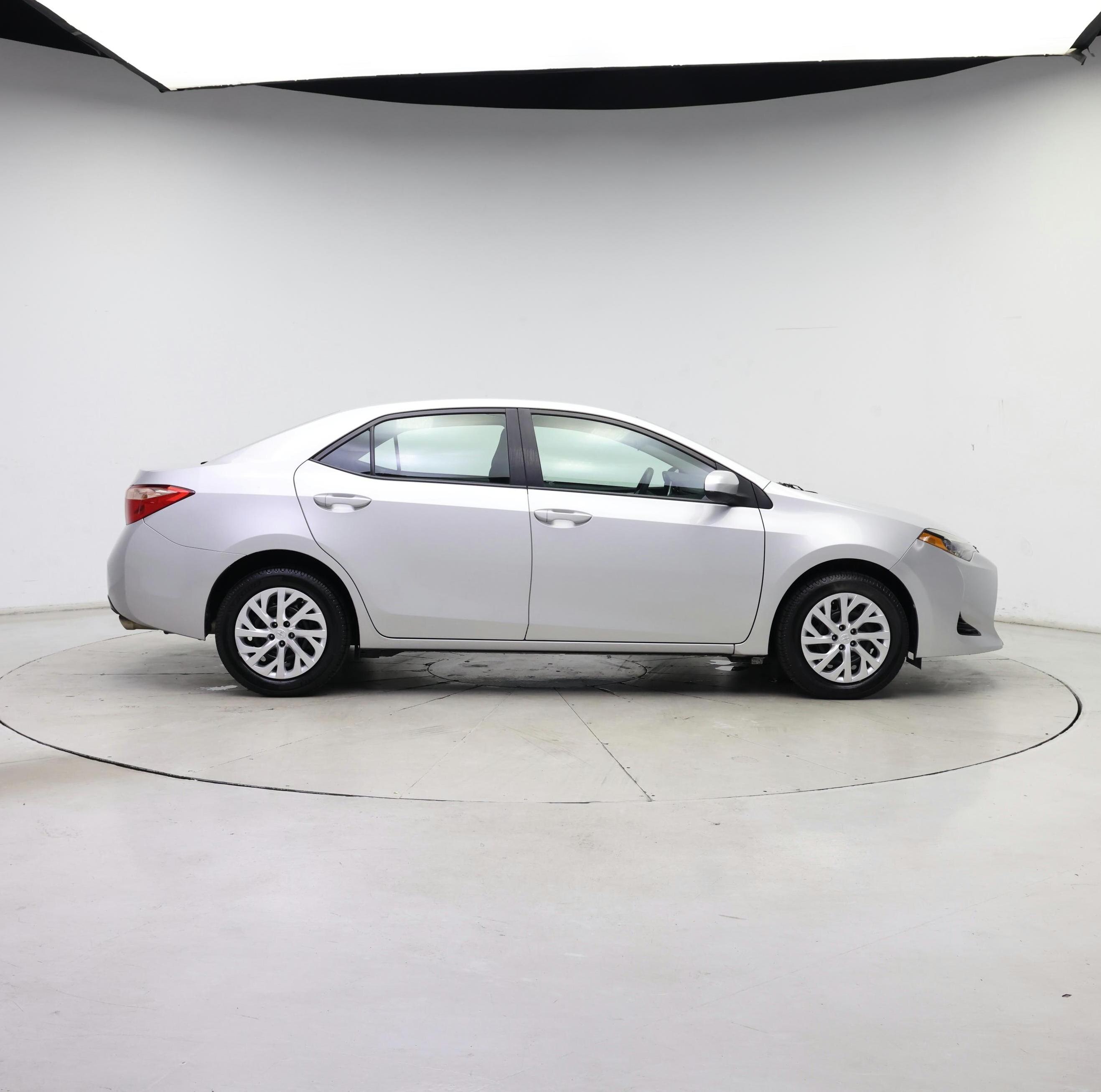 Thumbnail: 2017 Toyota Corolla - 7