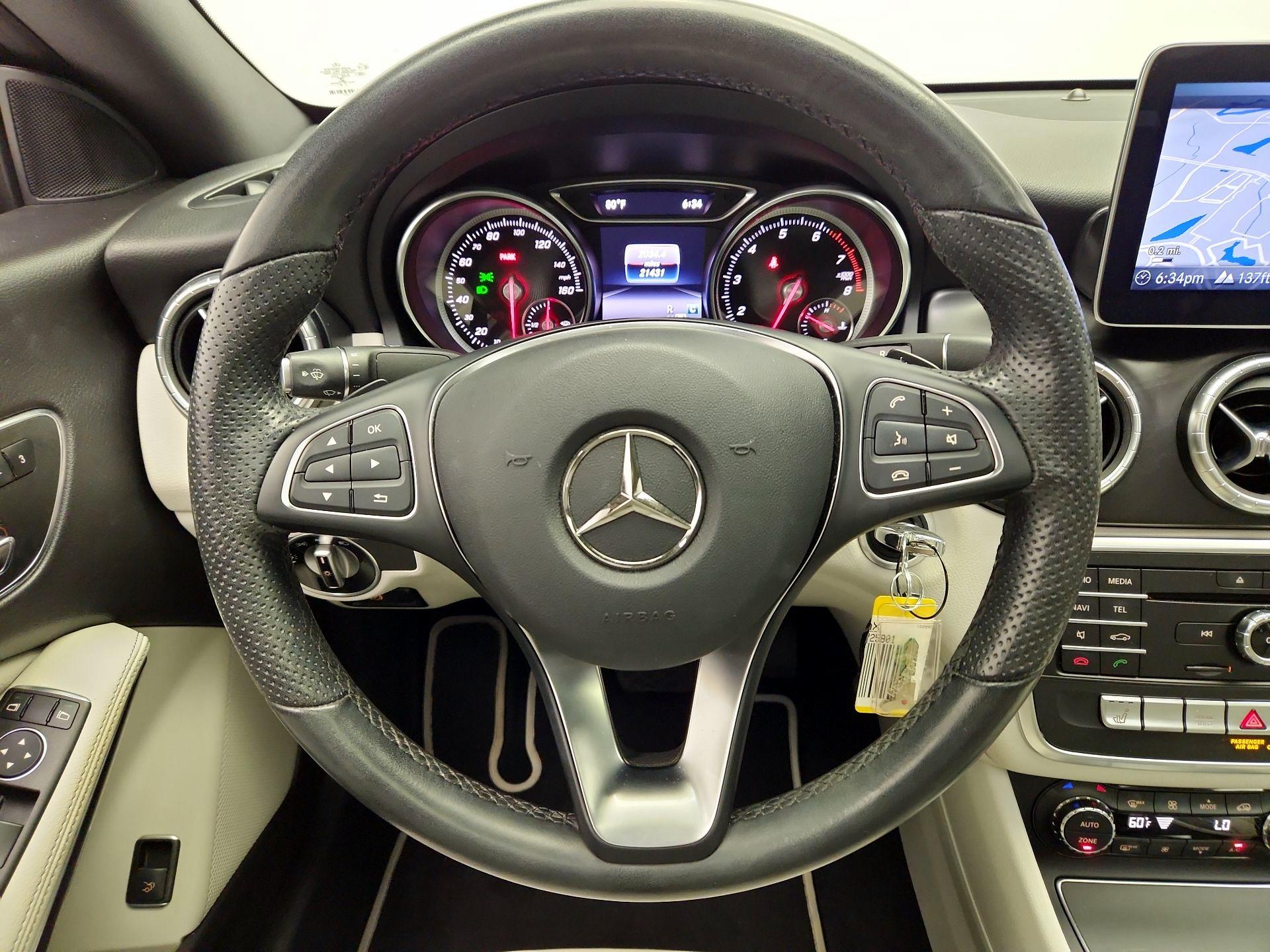 Thumbnail: 2019 Mercedes-Benz CLA - 10