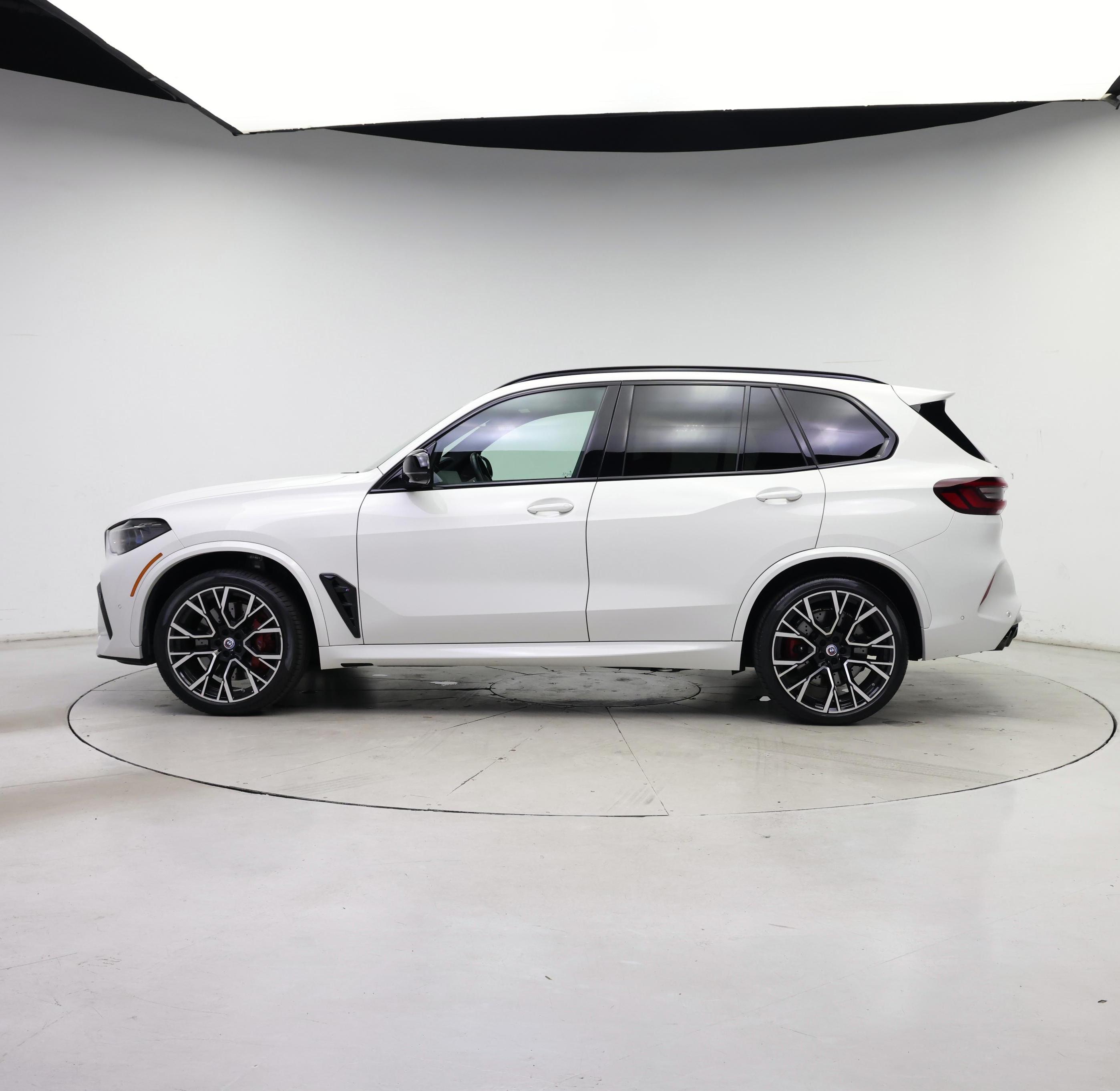 Thumbnail: 2022 BMW X5 - 3