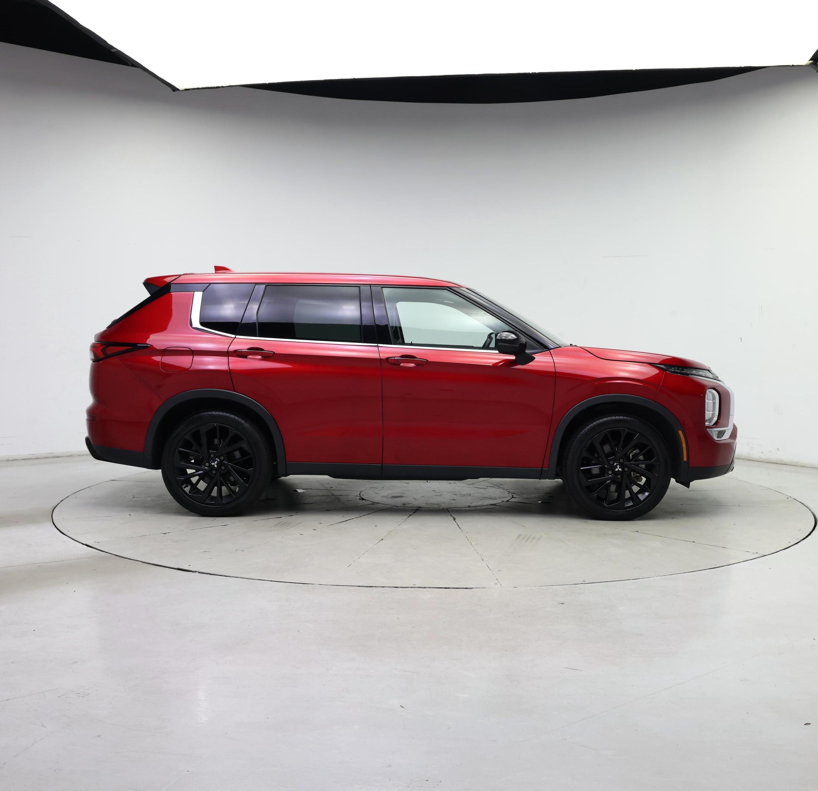 Thumbnail: 2022 Mitsubishi Outlander - 7