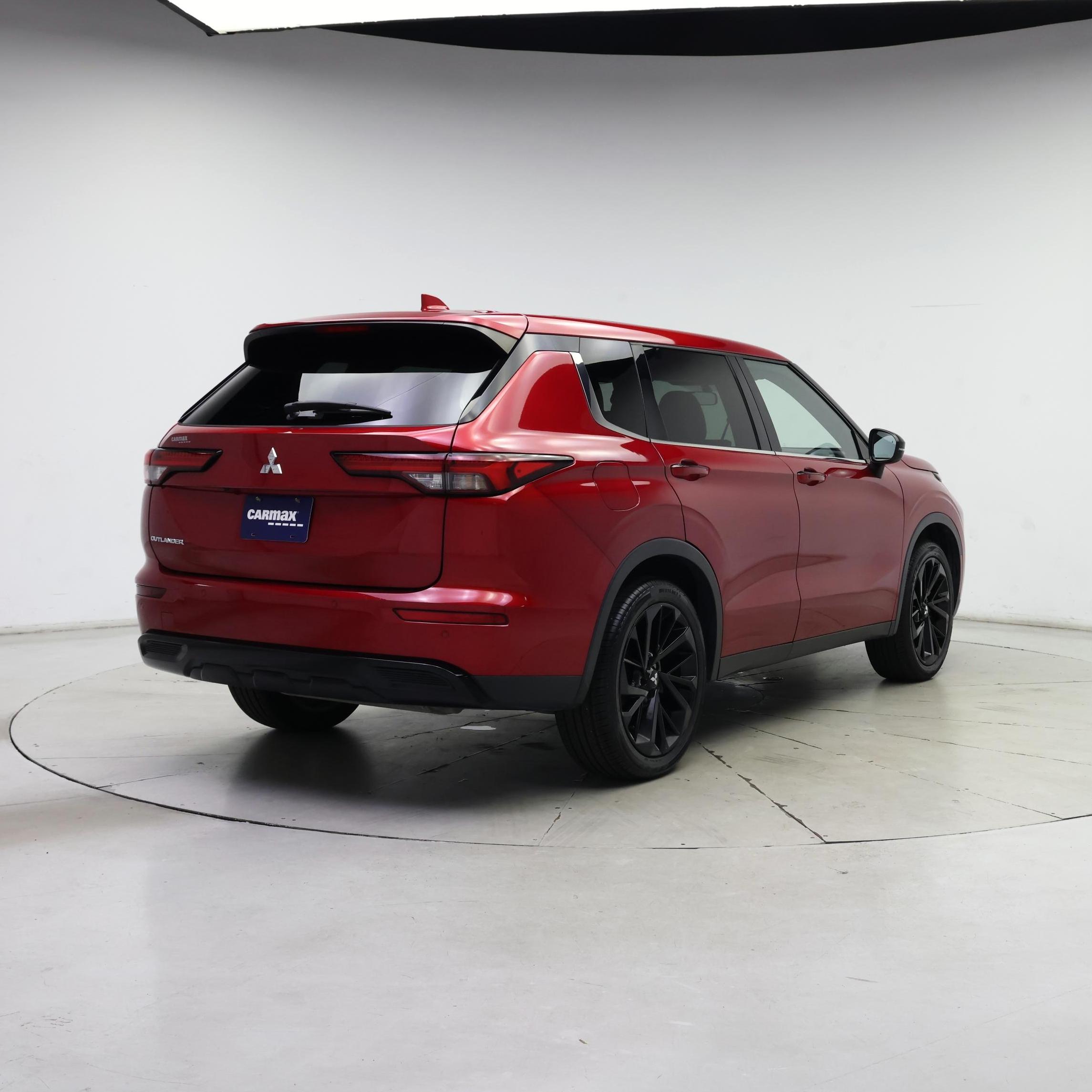 Thumbnail: 2022 Mitsubishi Outlander - 8