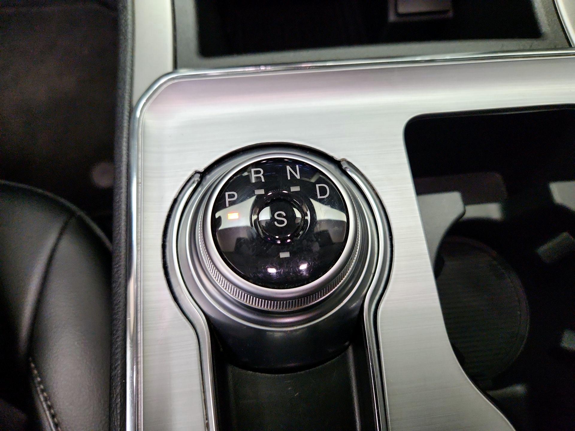 Thumbnail: 2022 Ford Edge - 17