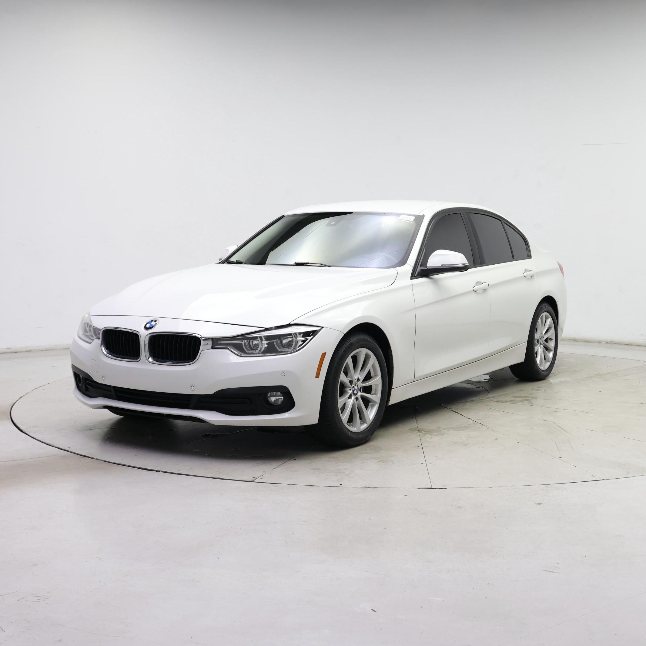 Thumbnail: 2018 BMW 3 Series - 4