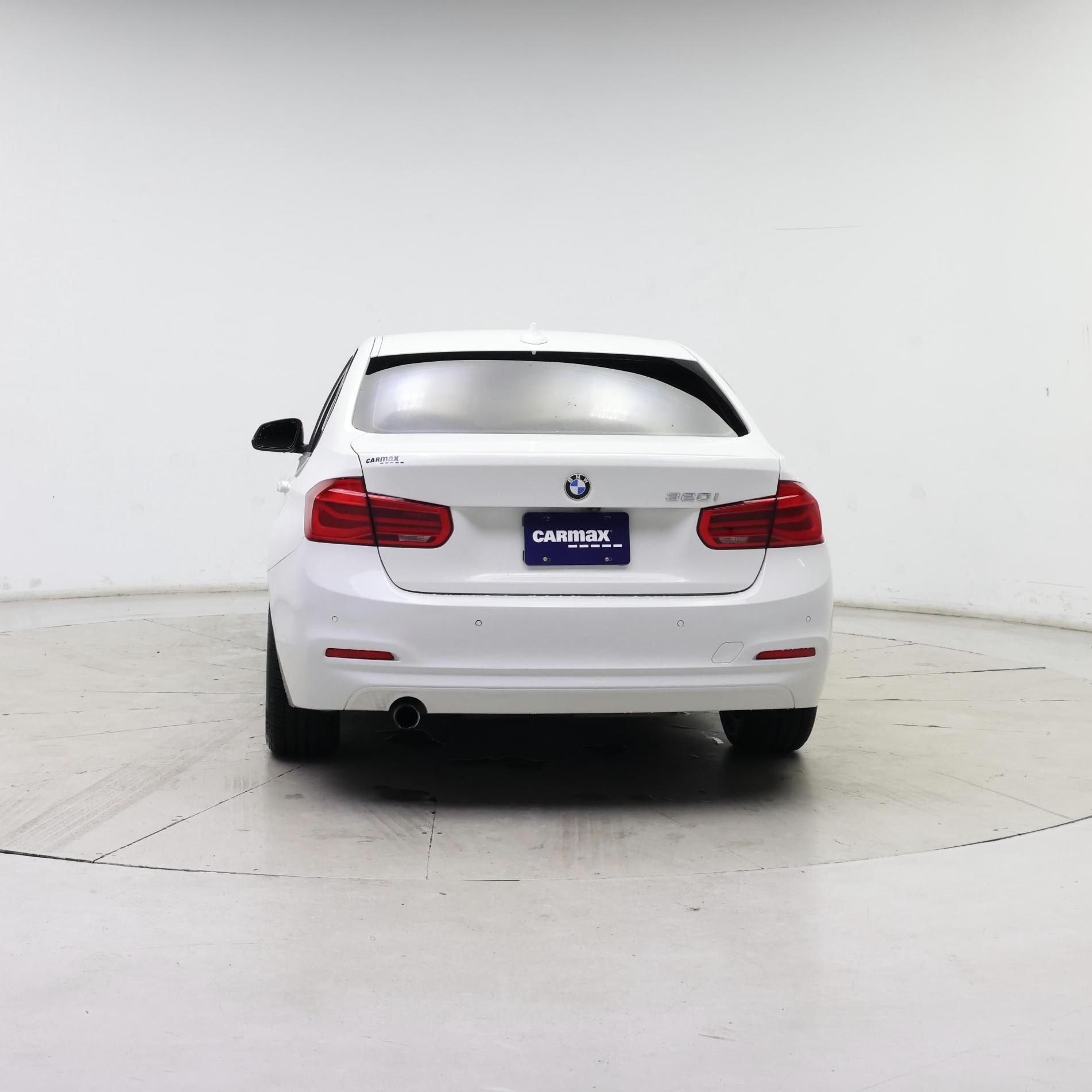 Thumbnail: 2018 BMW 3 Series - 6