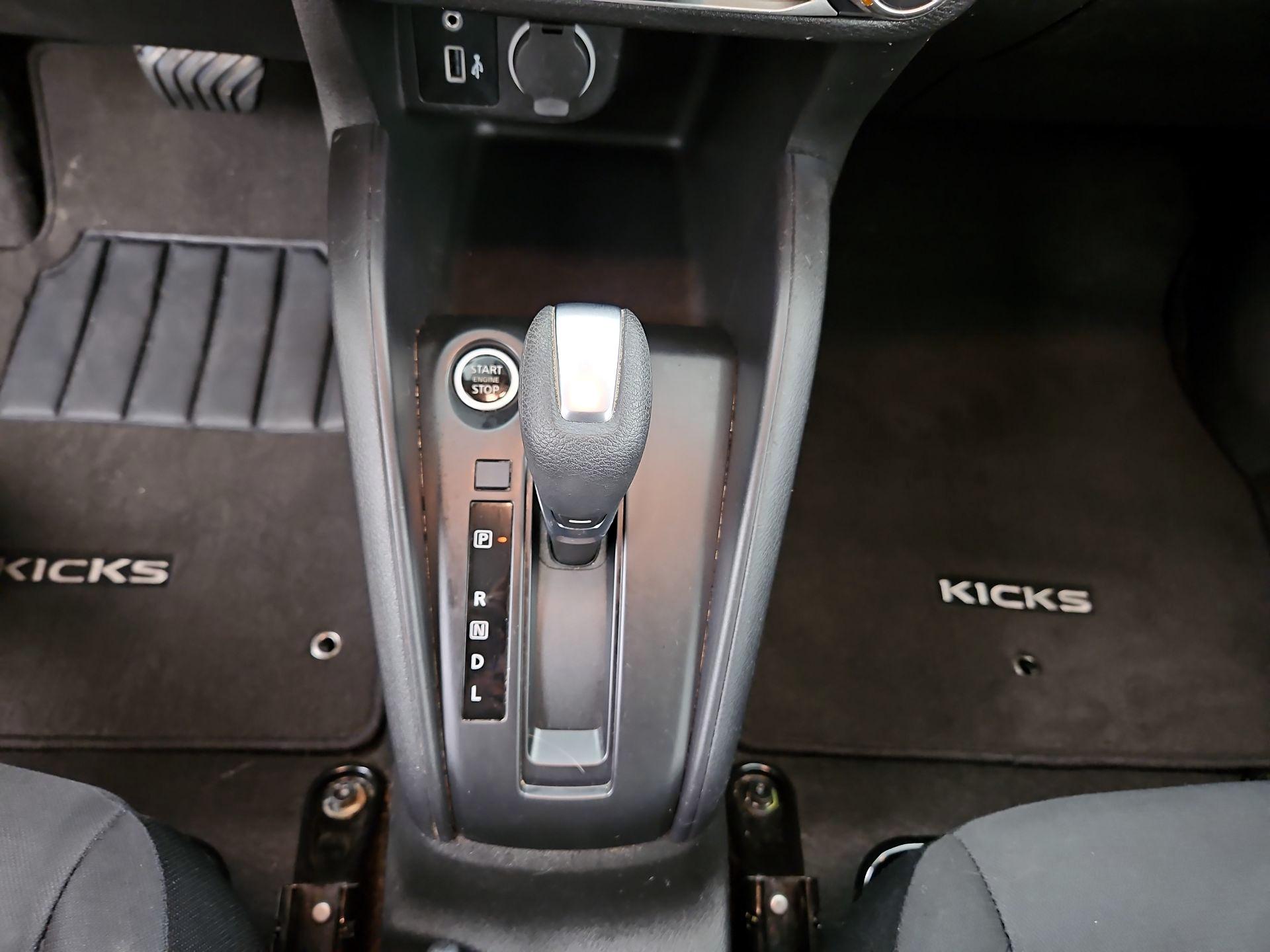 Thumbnail: 2023 Nissan Kicks - 17