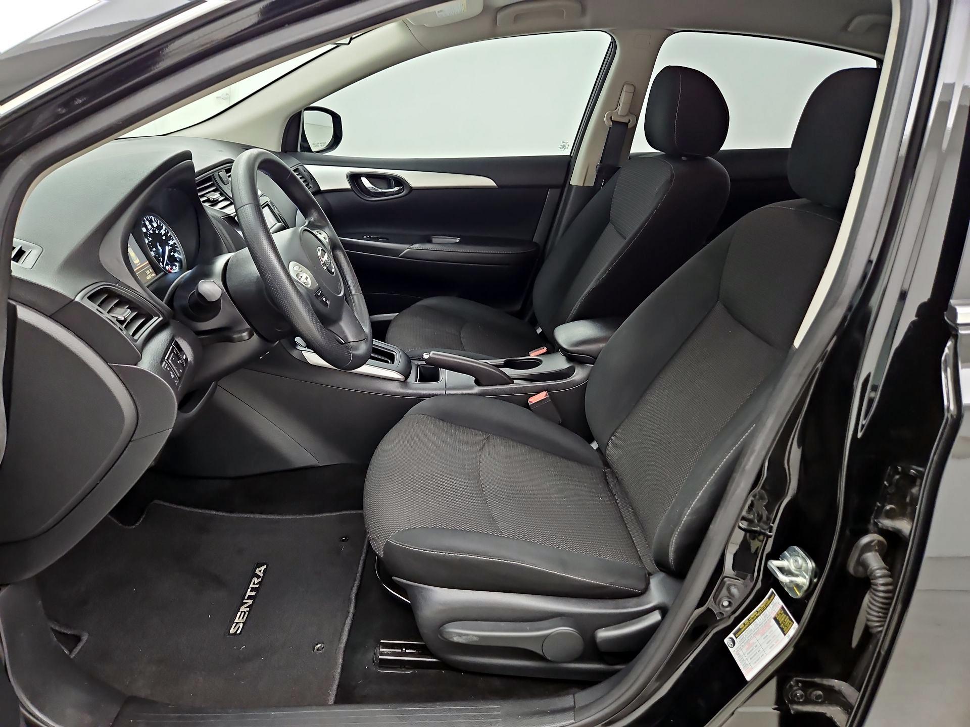 Thumbnail: 2019 Nissan Sentra - 11