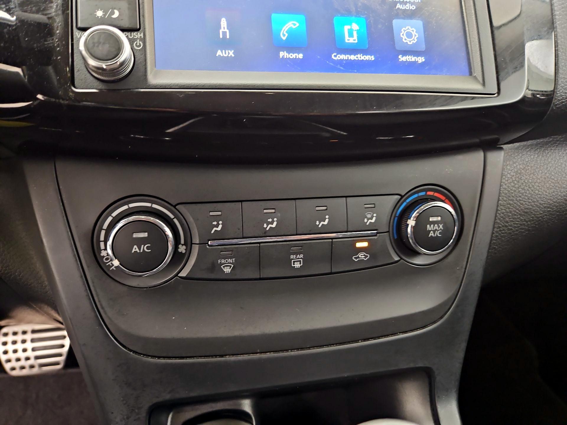 Thumbnail: 2019 Nissan Sentra - 16