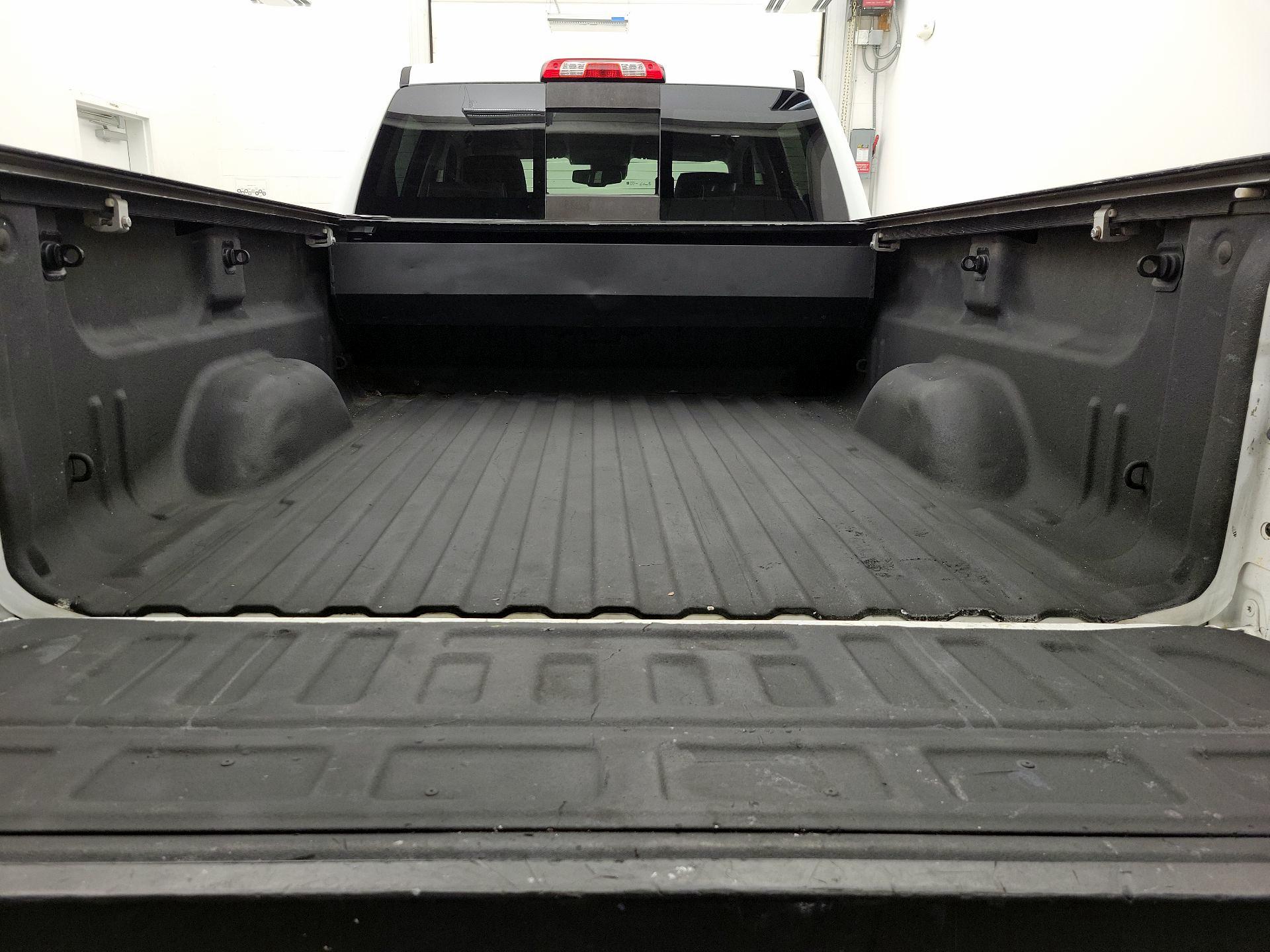 Thumbnail: 2019 Chevrolet Silverado 2500 - 20