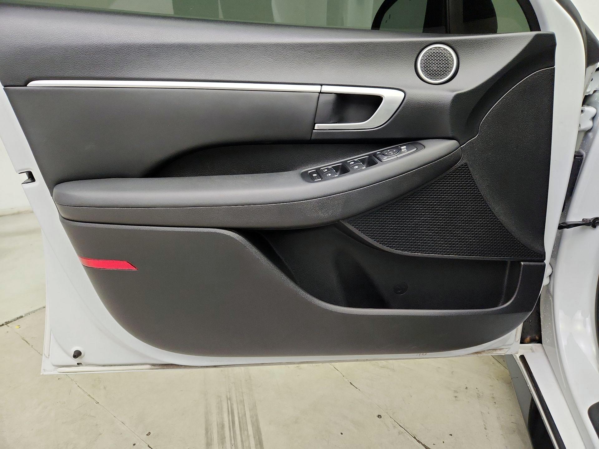 Thumbnail: 2021 Hyundai Sonata - 12