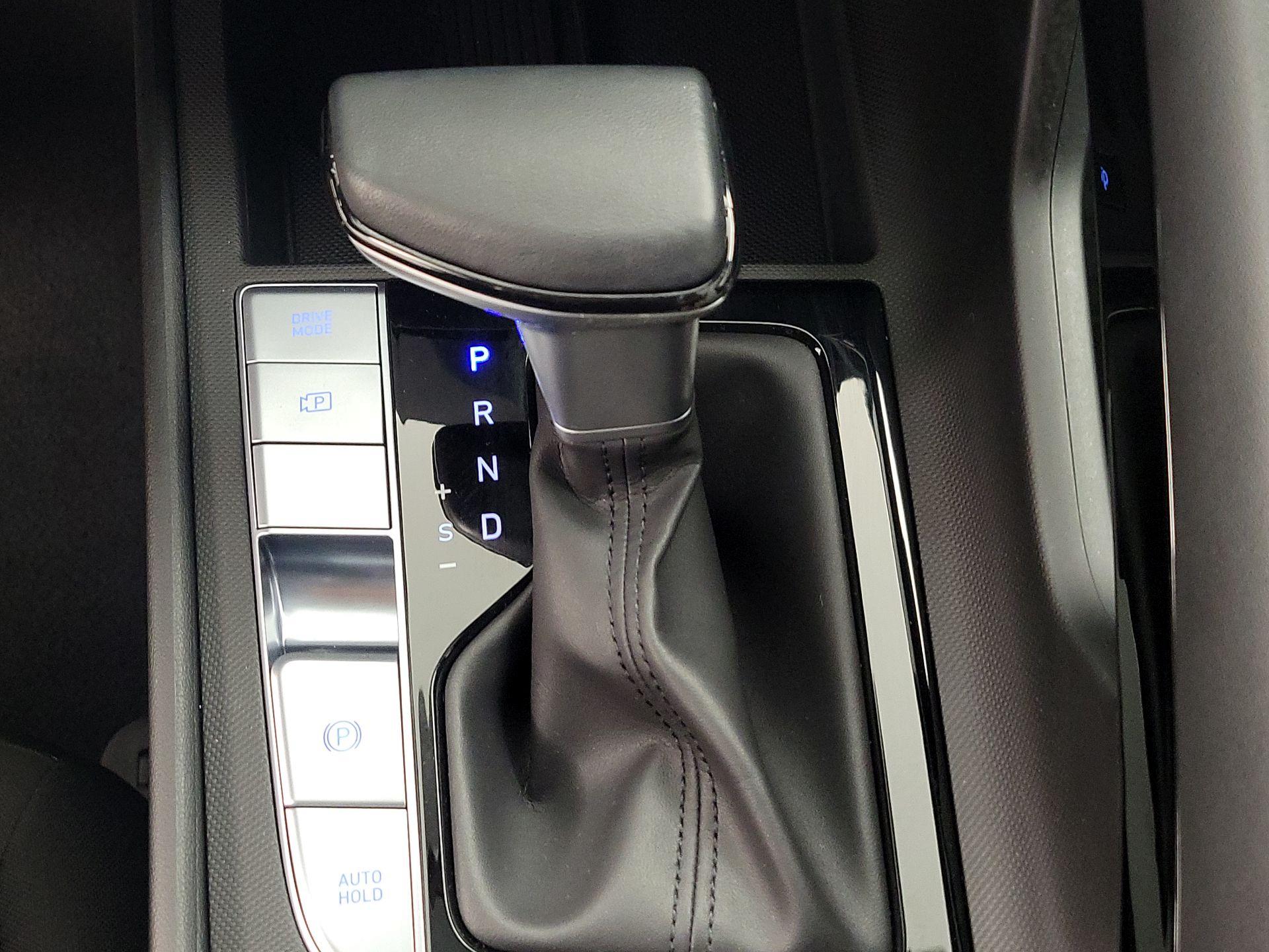Thumbnail: 2024 Hyundai Elantra - 18