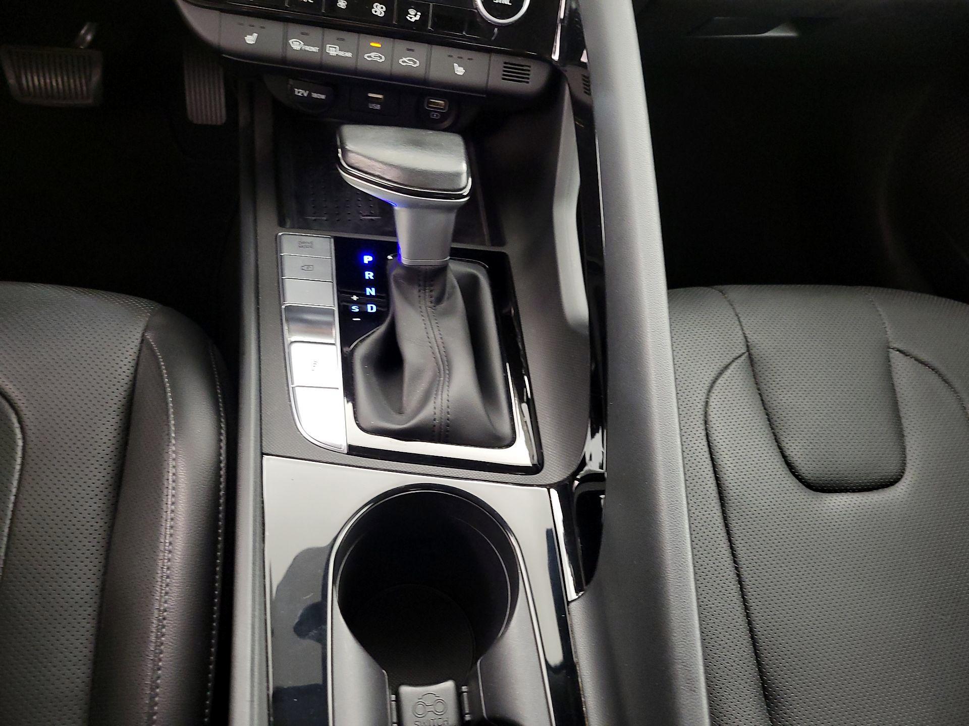 Thumbnail: 2022 Hyundai Elantra - 18