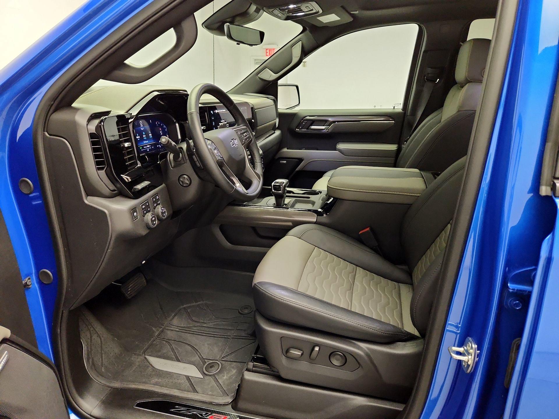 Thumbnail: 2025 Chevrolet Silverado 1500 - 11
