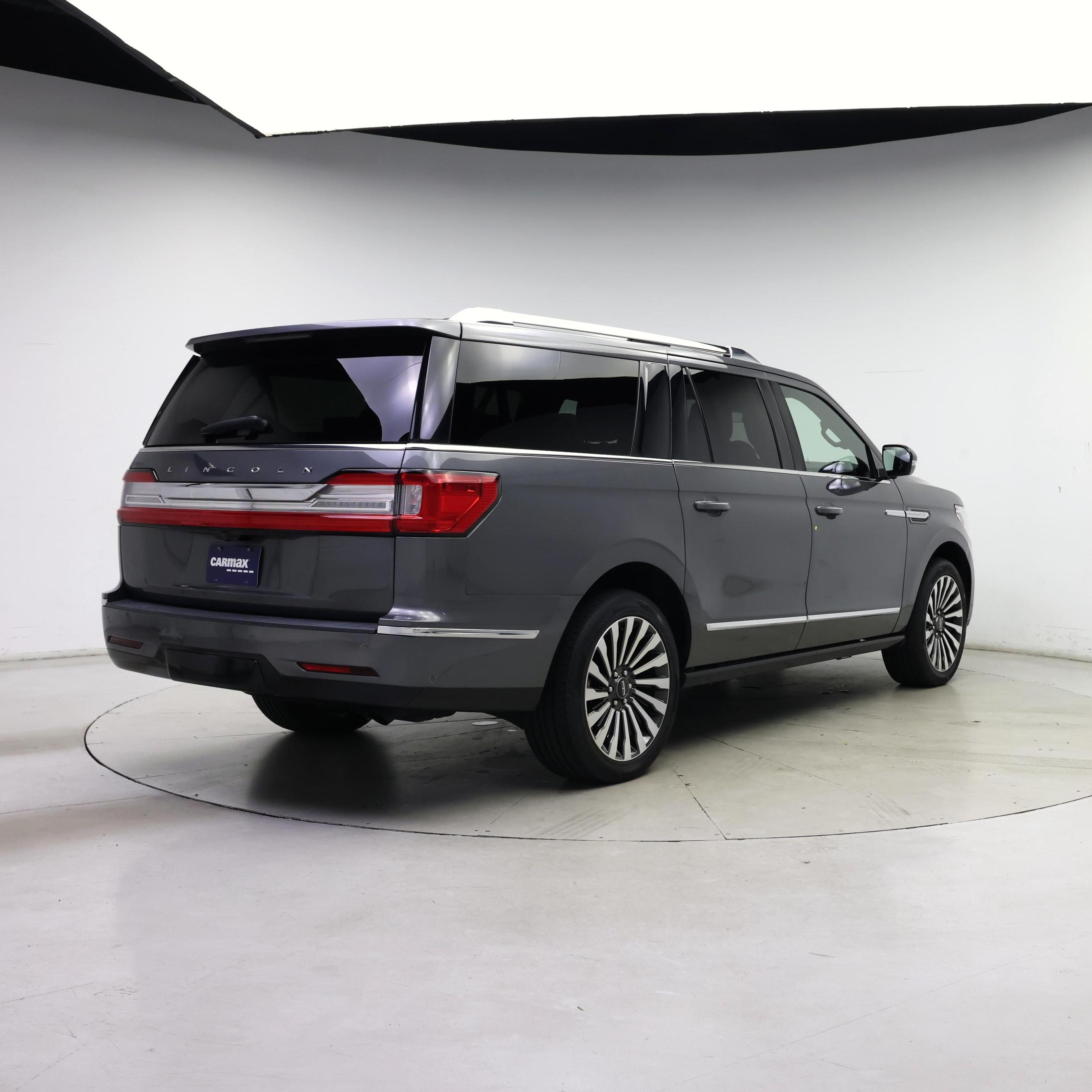 Thumbnail: 2021 Lincoln Navigator L - 8