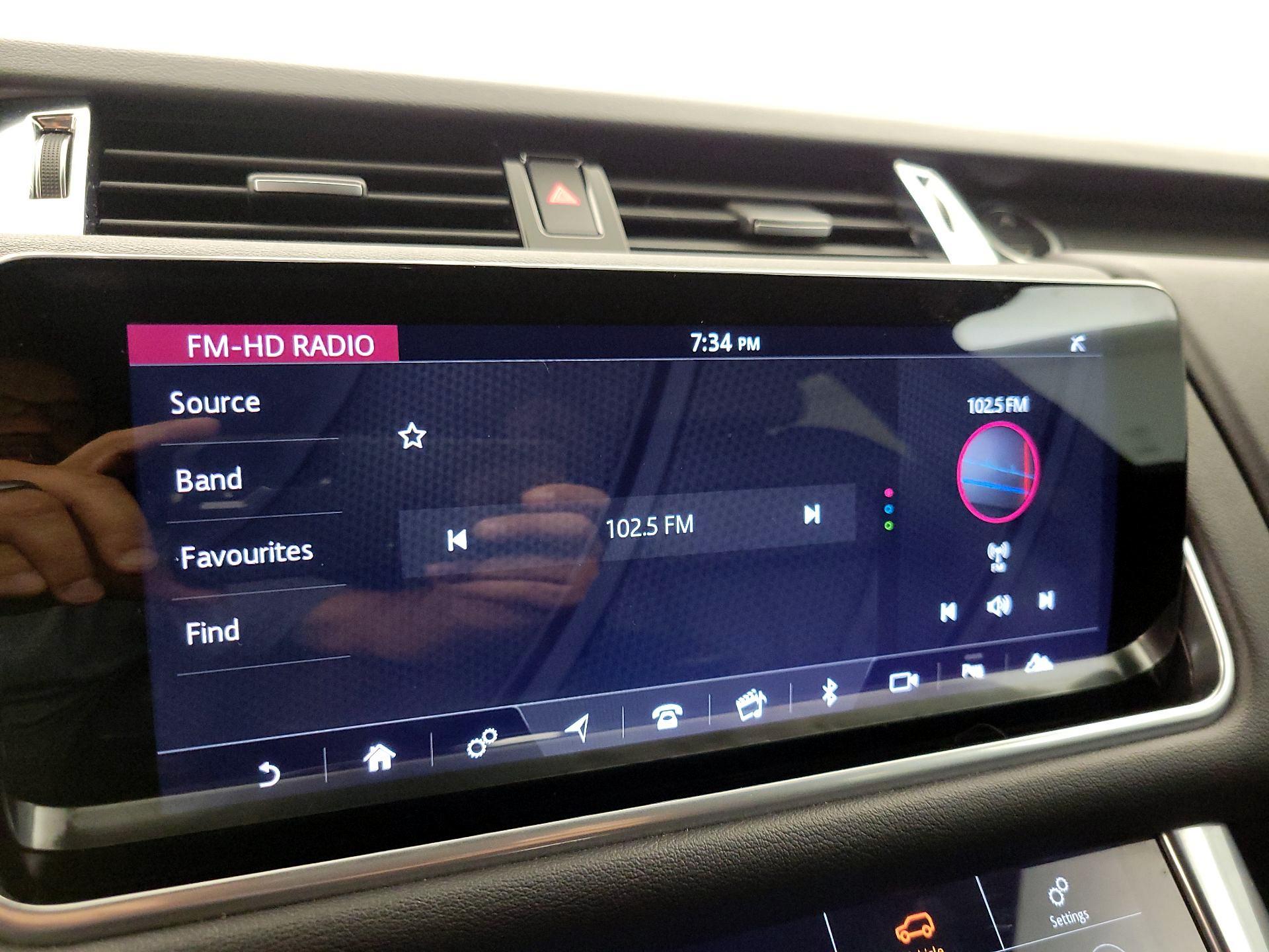 Thumbnail: 2022 Land Rover Range Rover Sport - 16
