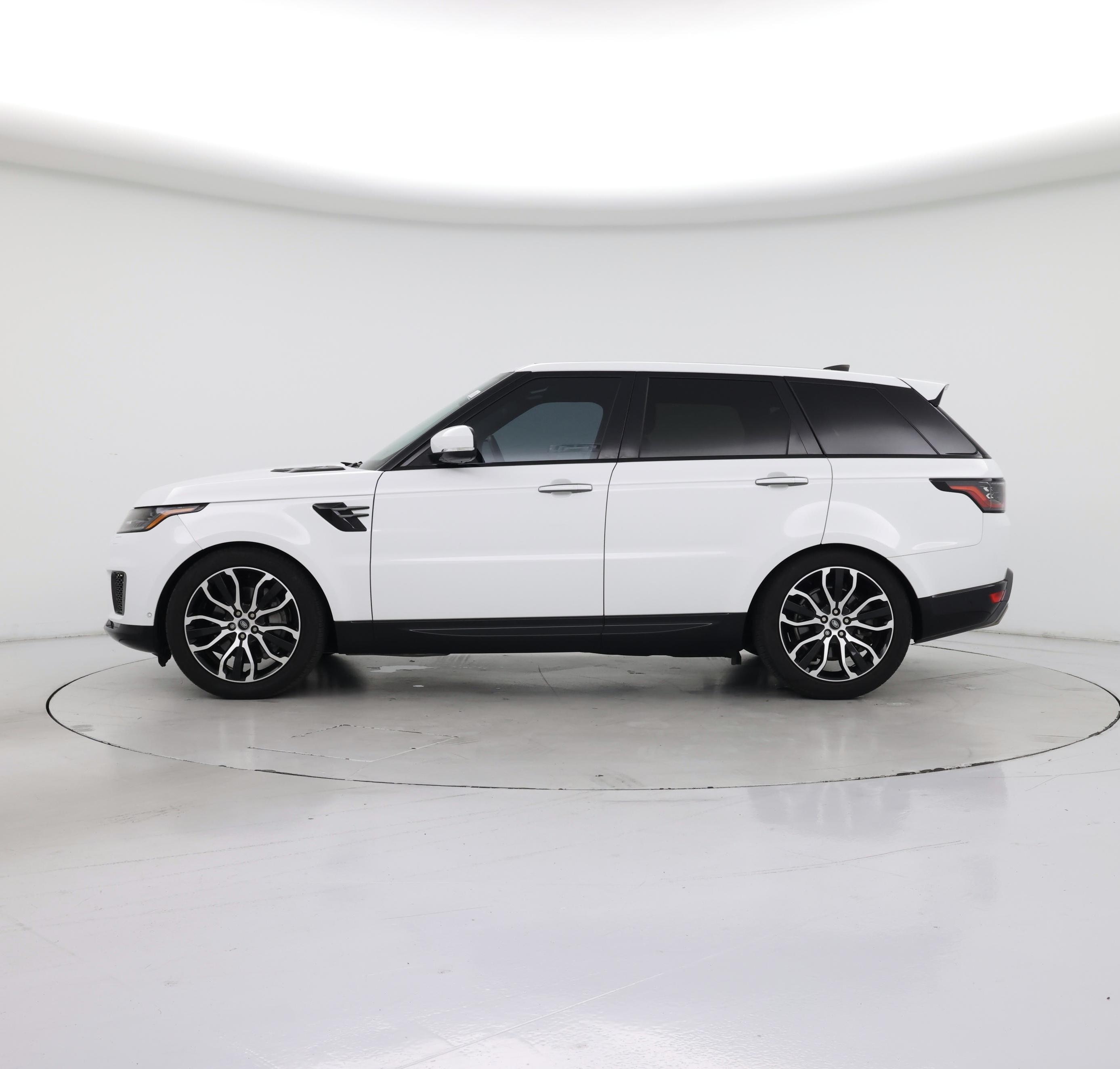Thumbnail: 2022 Land Rover Range Rover Sport - 3