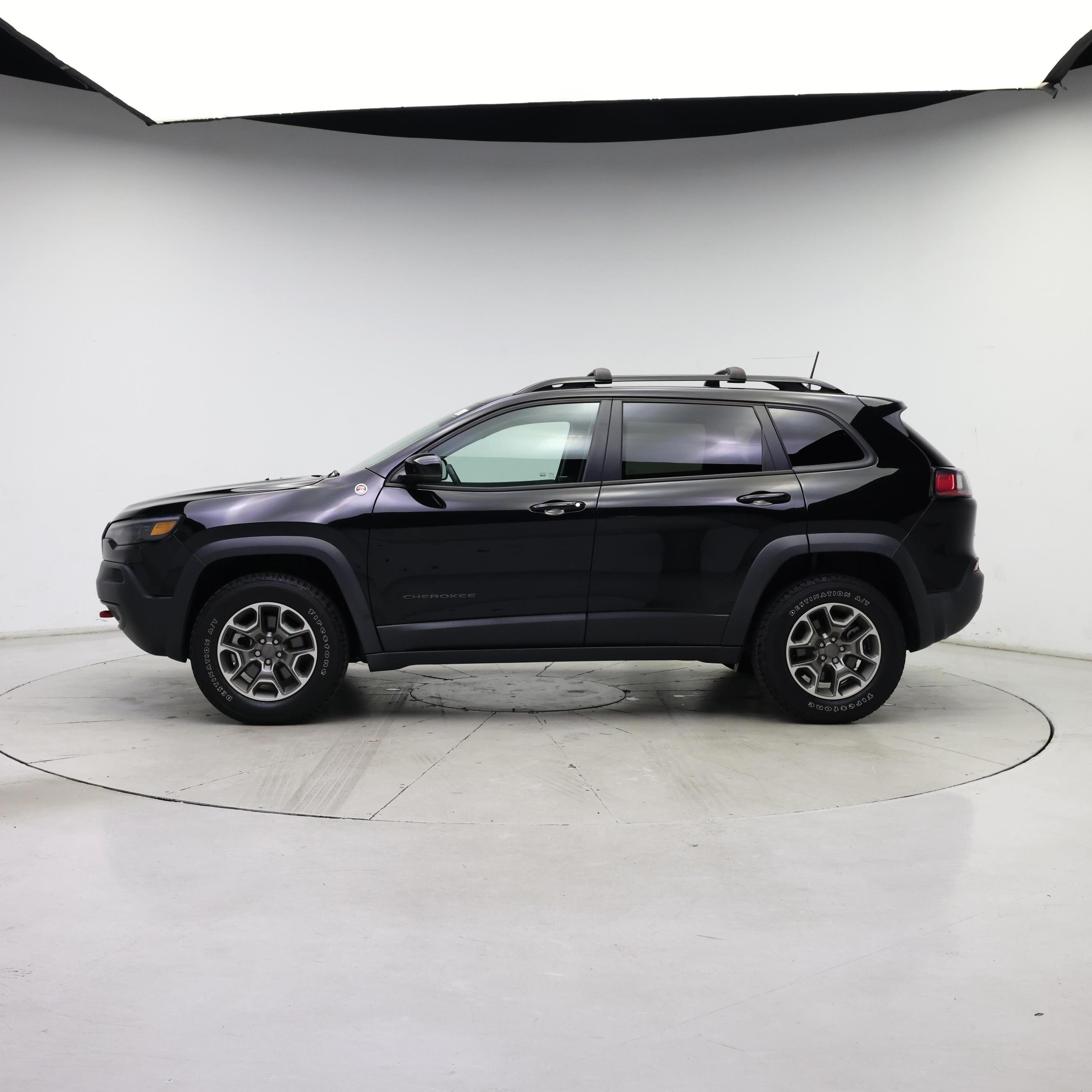 Thumbnail: 2022 Jeep Cherokee - 3