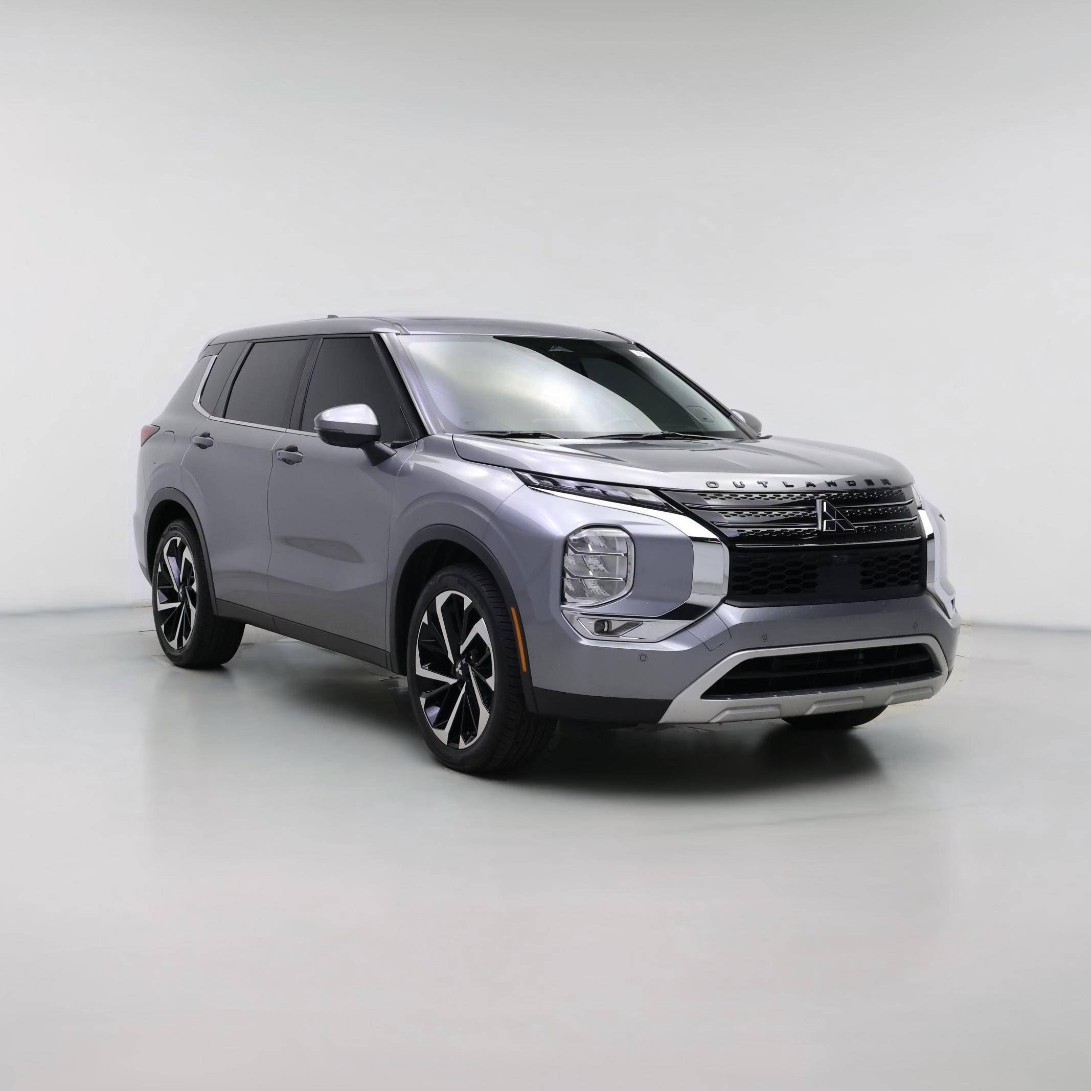 Thumbnail: 2023 Mitsubishi Outlander - 1