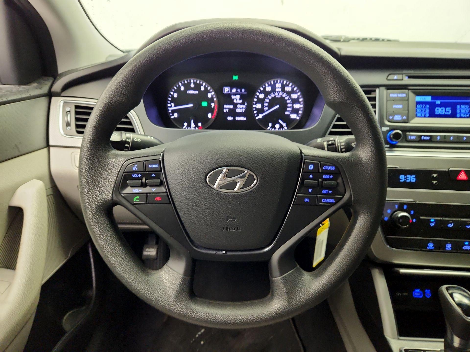 Thumbnail: 2015 Hyundai Sonata - 10