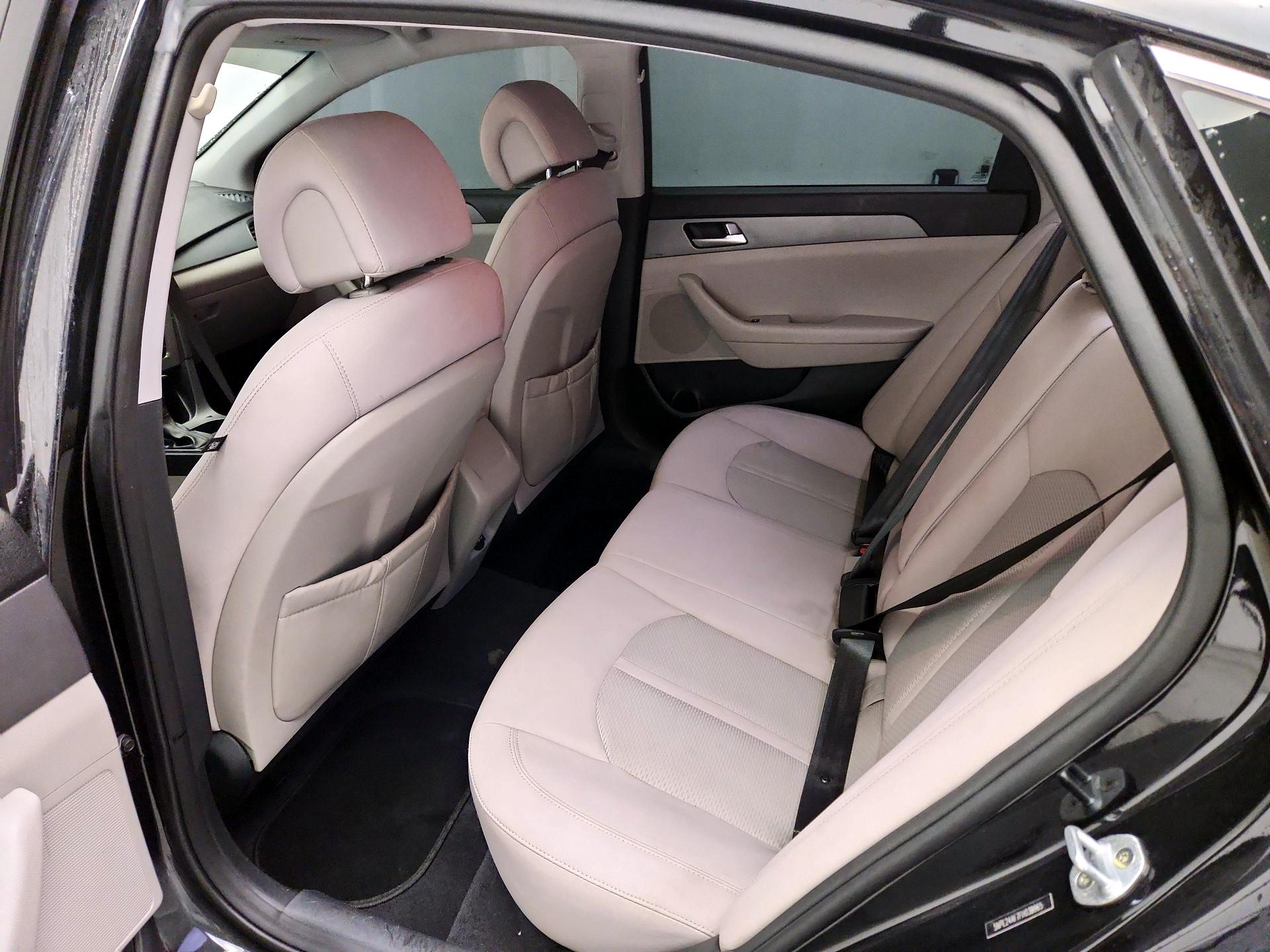 Thumbnail: 2015 Hyundai Sonata - 18