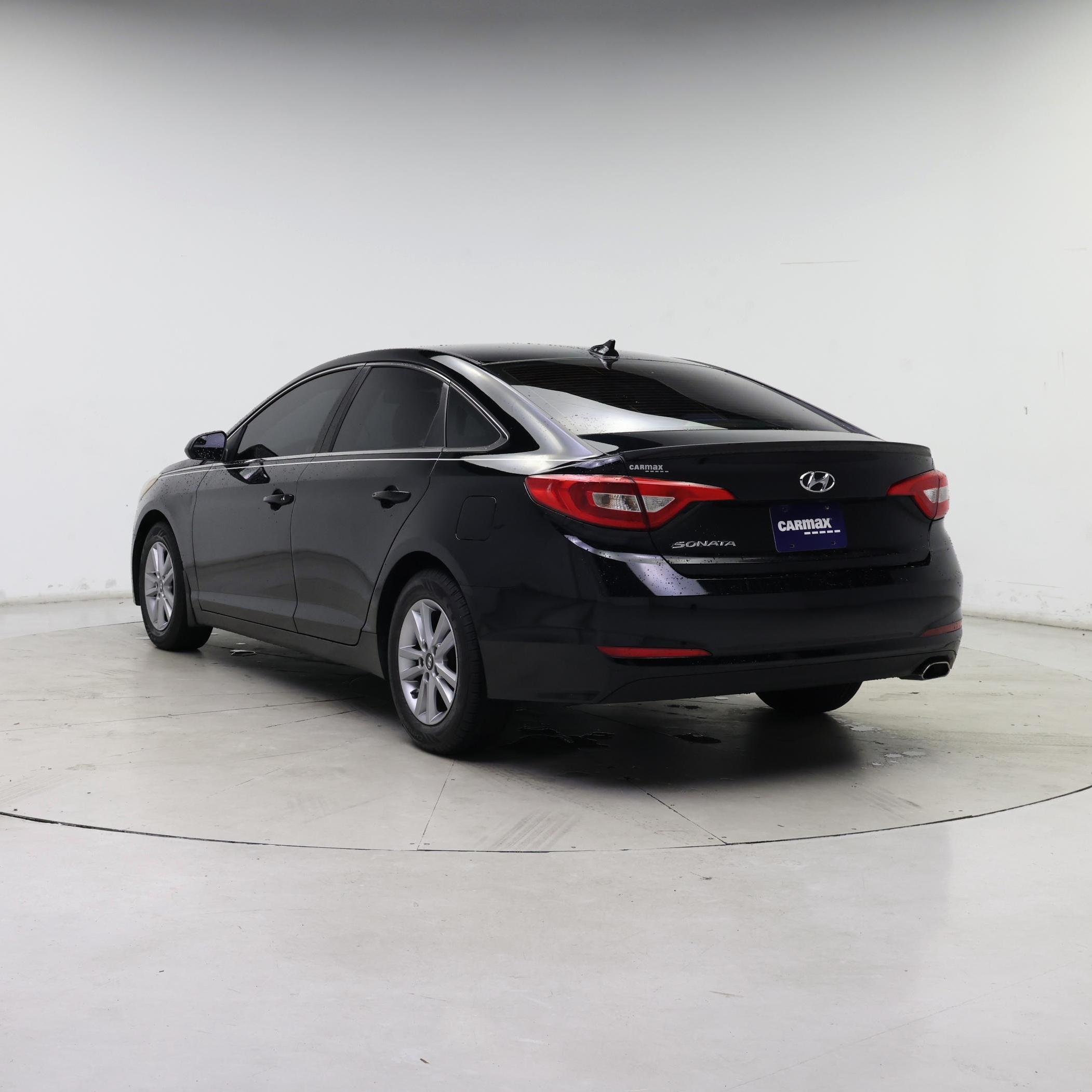 Thumbnail: 2015 Hyundai Sonata - 2