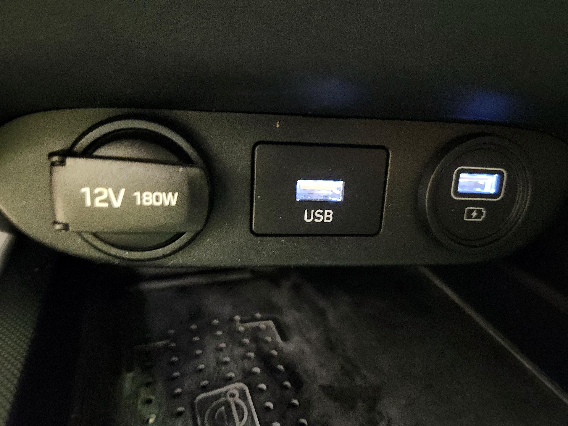 Thumbnail: 2021 Hyundai Elantra - 18