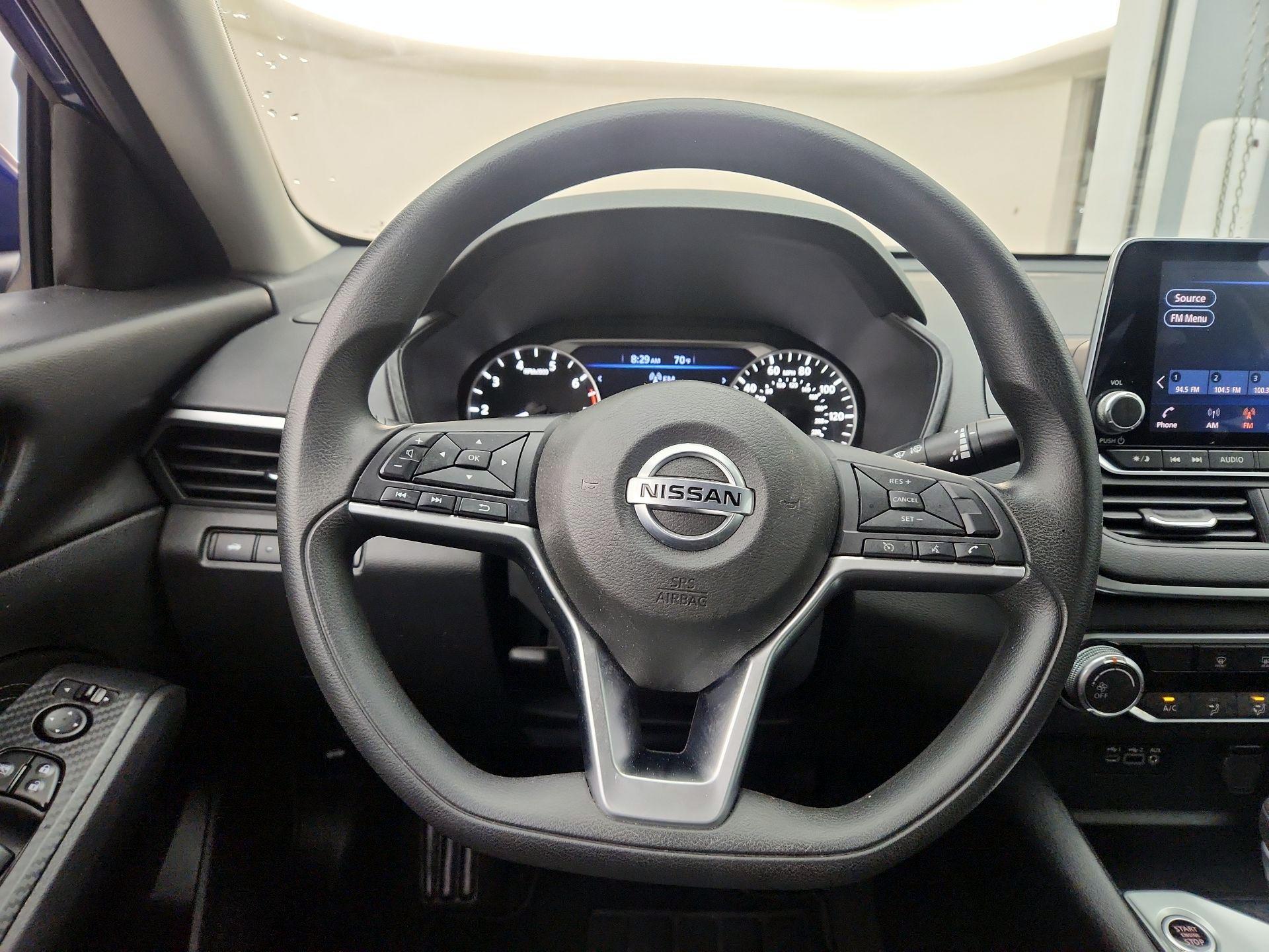 Thumbnail: 2019 Nissan Altima - 10