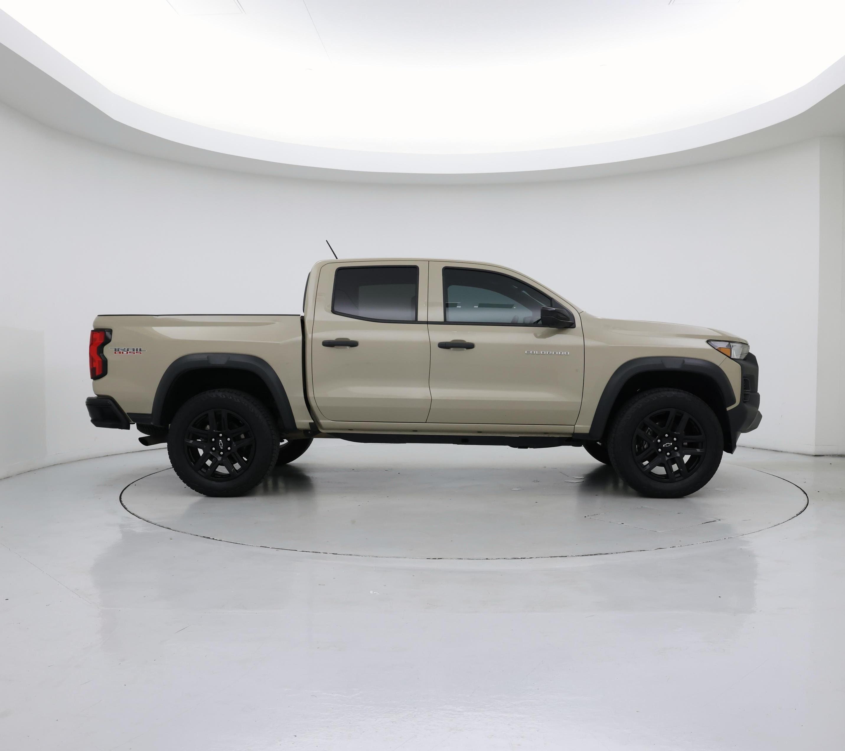 Thumbnail: 2023 Chevrolet Colorado - 7