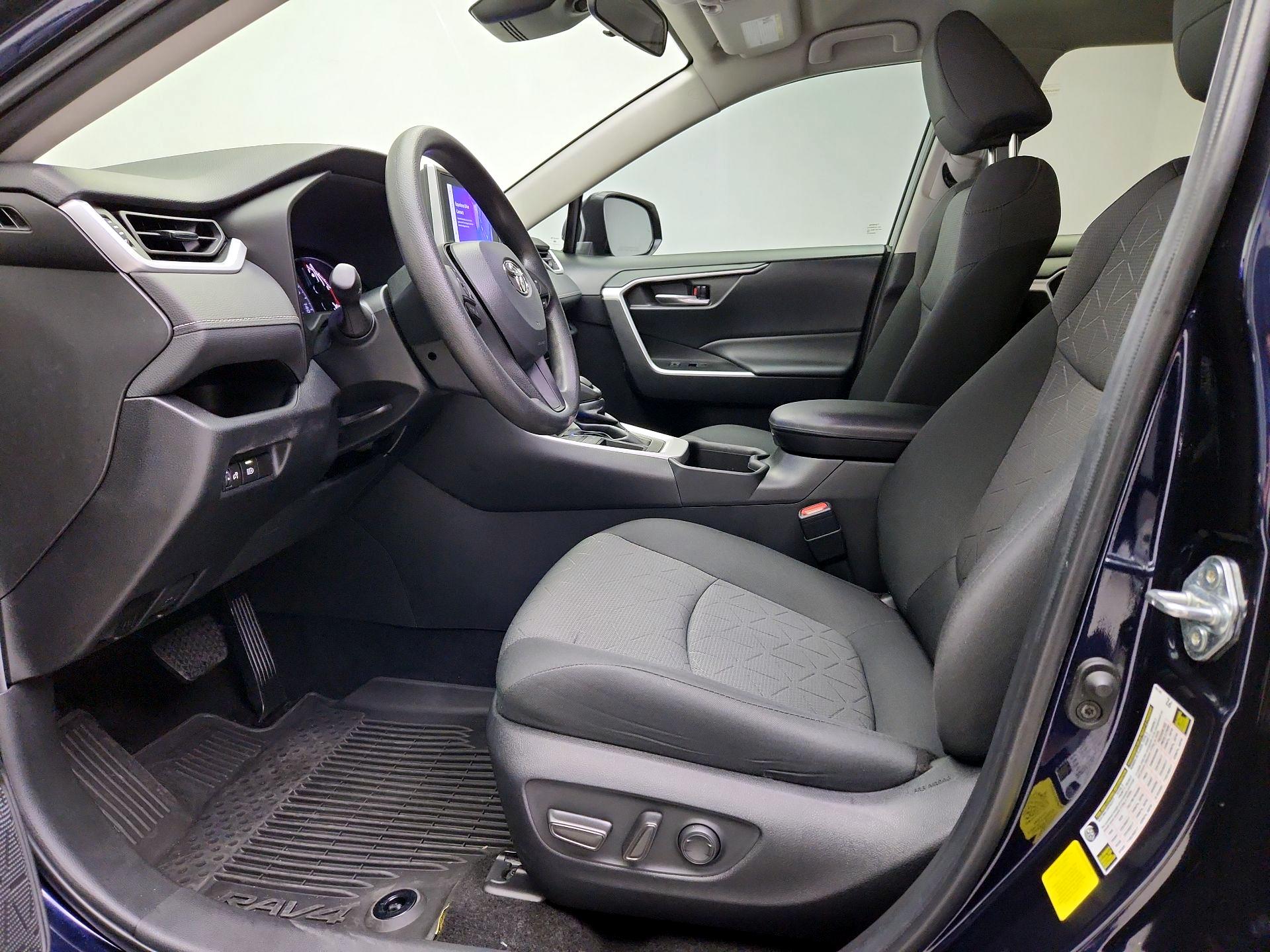 Thumbnail: 2023 Toyota RAV4 - 11