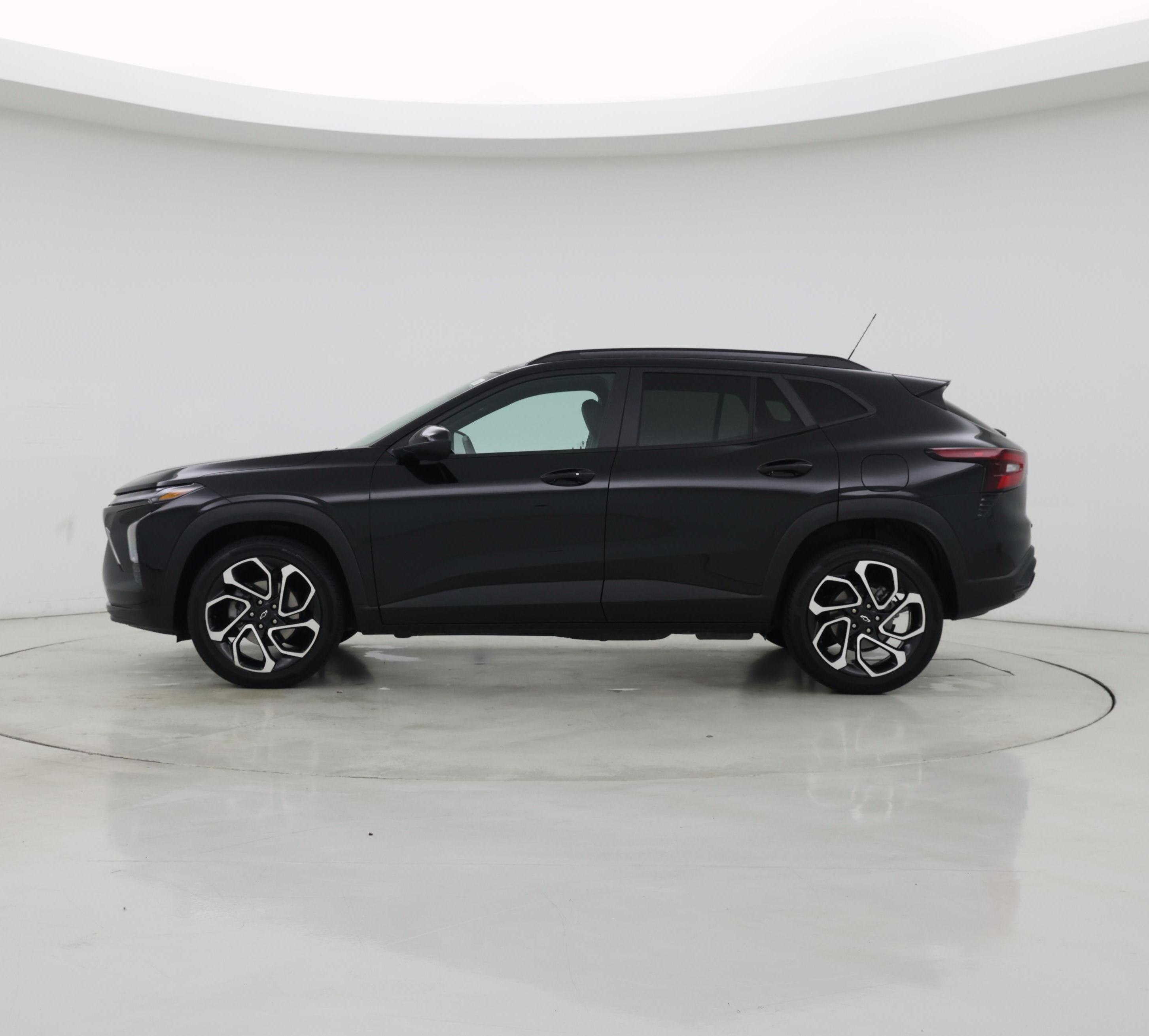 Thumbnail: 2024 Chevrolet Trax - 3