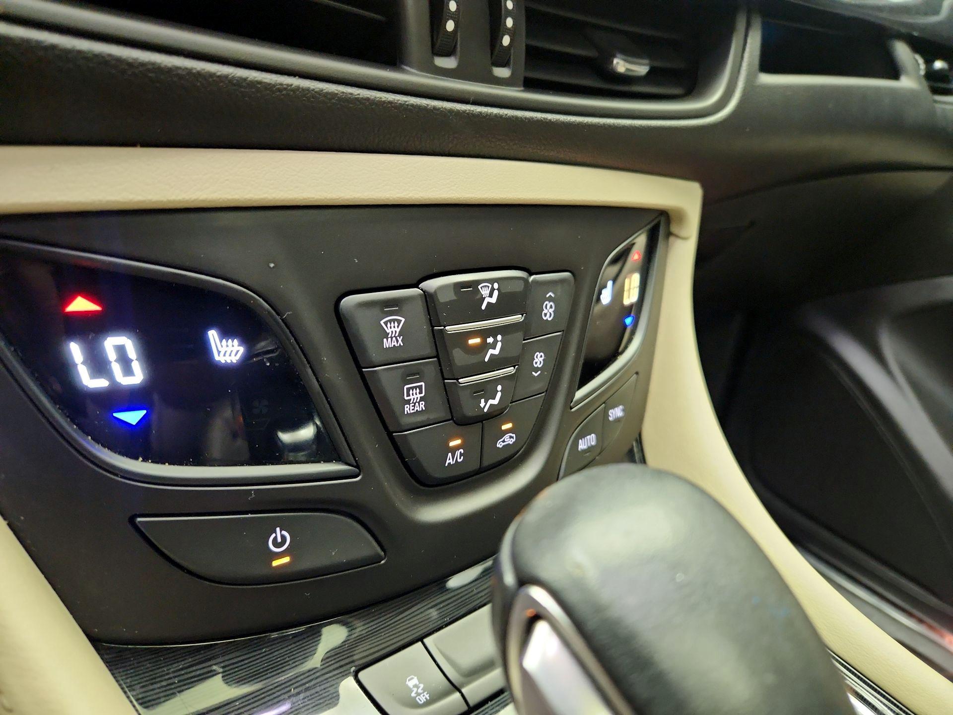 Thumbnail: 2017 Buick Envision - 17