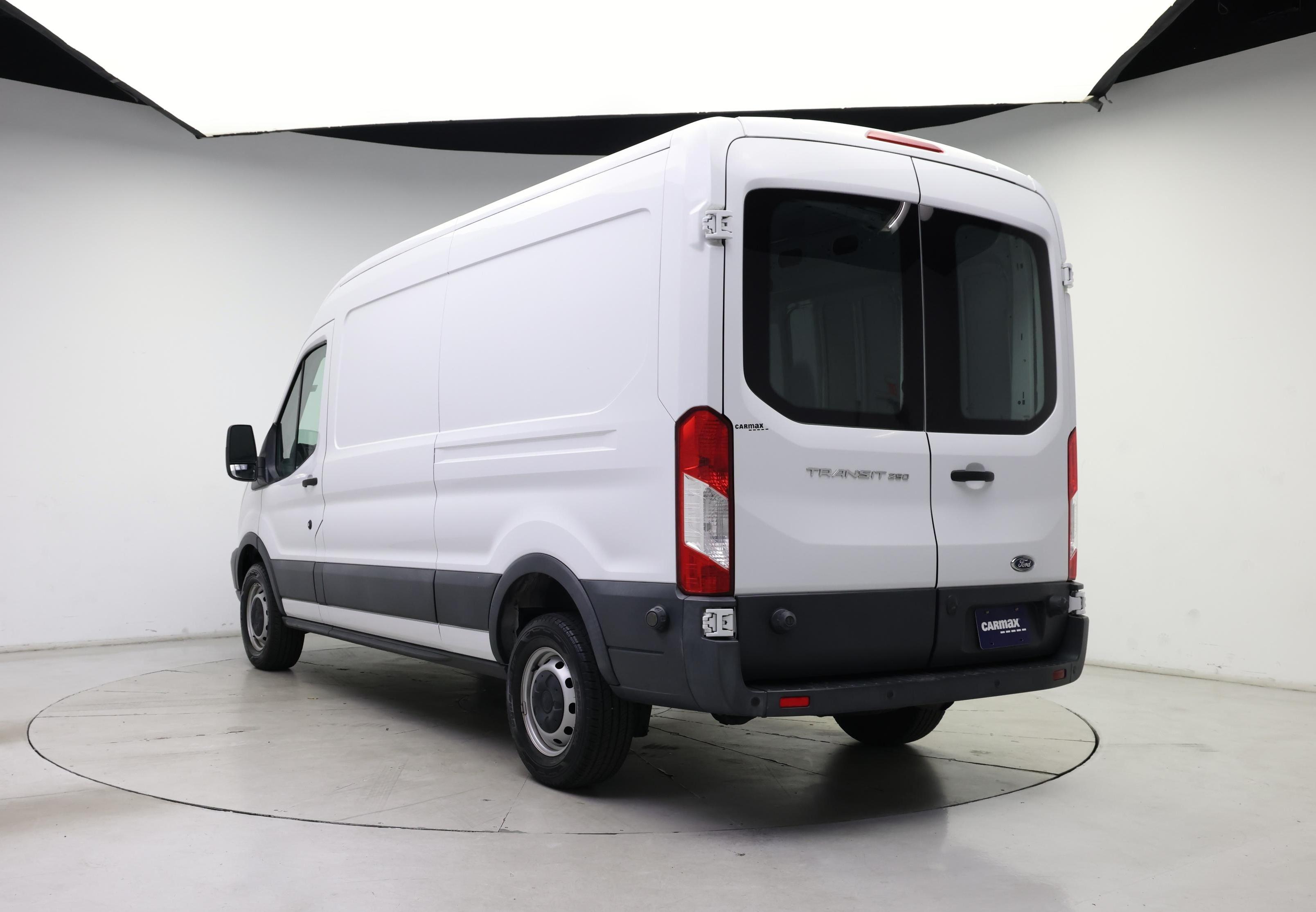 Thumbnail: 2016 Ford Transit Series - 2