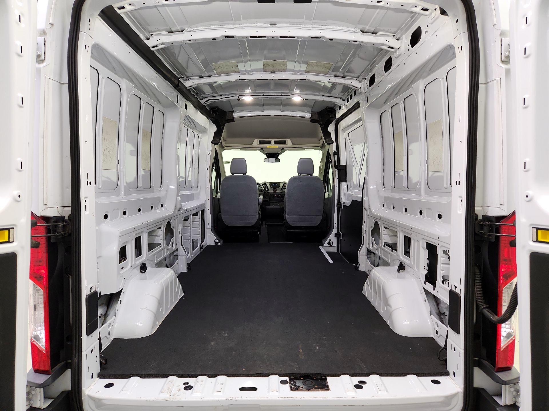Thumbnail: 2016 Ford Transit Series - 19