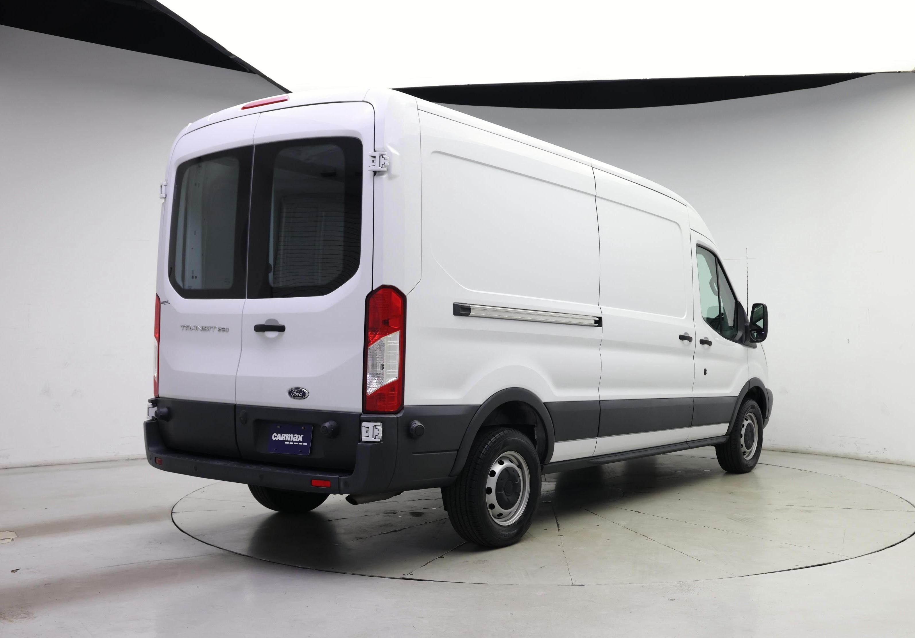 Thumbnail: 2016 Ford Transit Series - 8