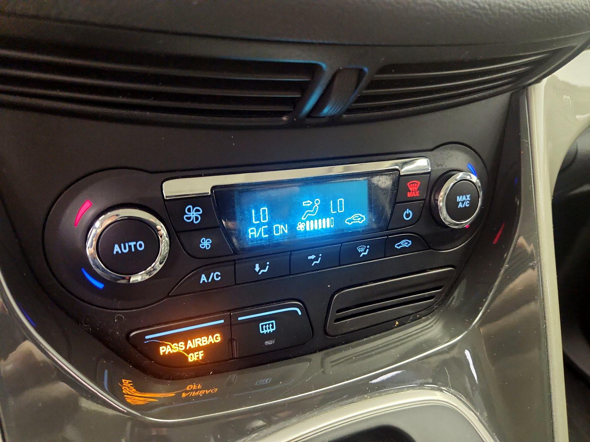 Thumbnail: 2015 Ford C-Max - 16
