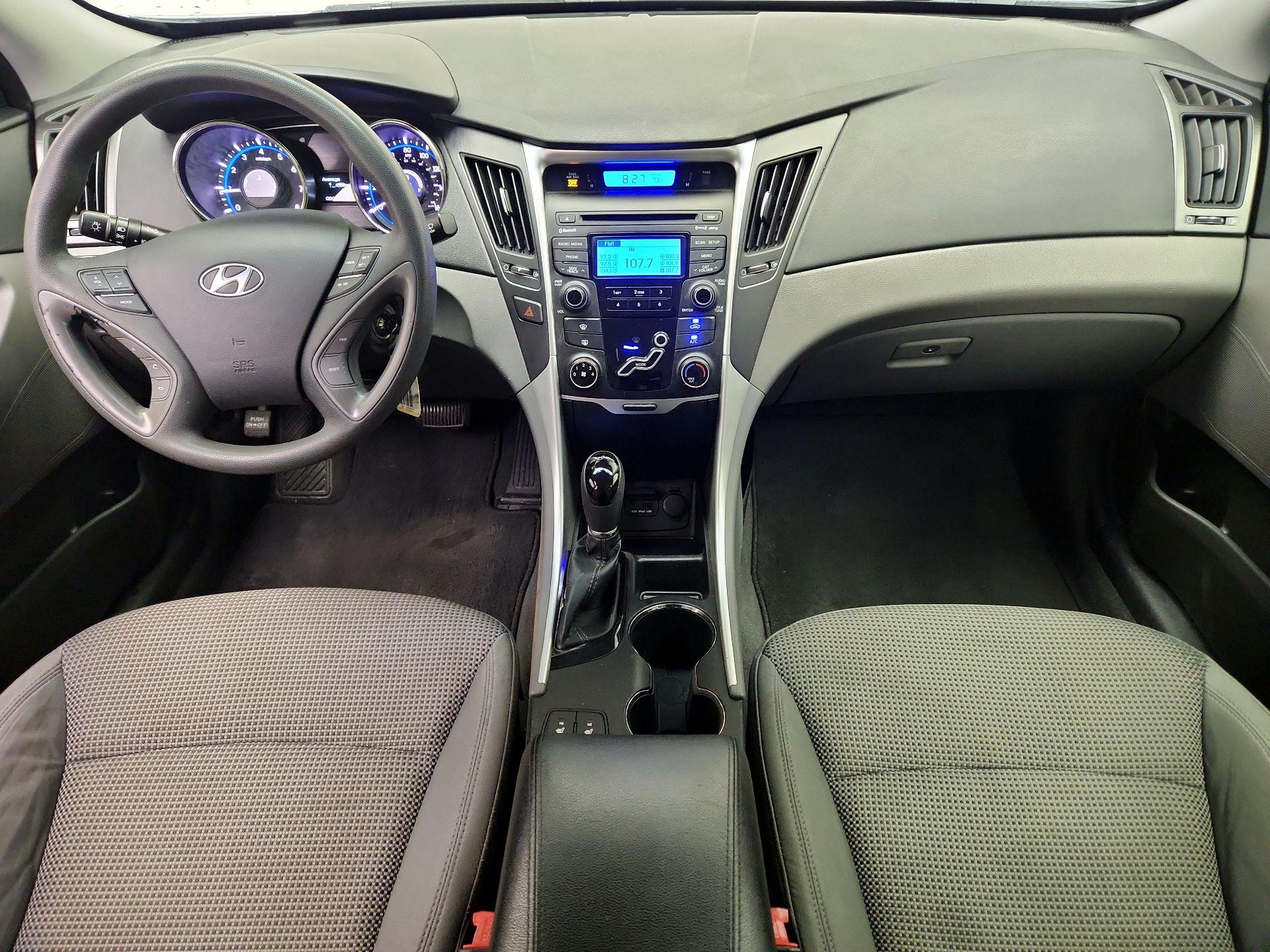 Thumbnail: 2013 Hyundai Sonata - 9