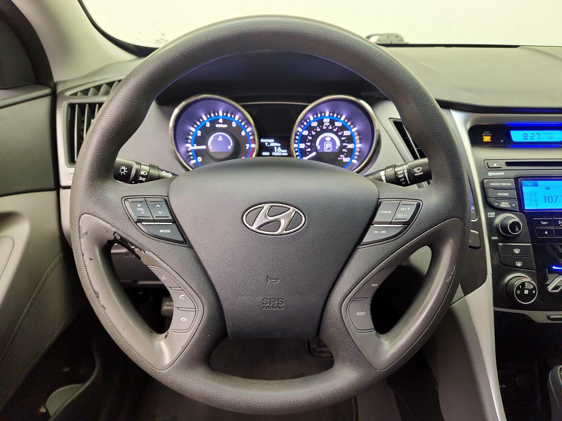Thumbnail: 2013 Hyundai Sonata - 10