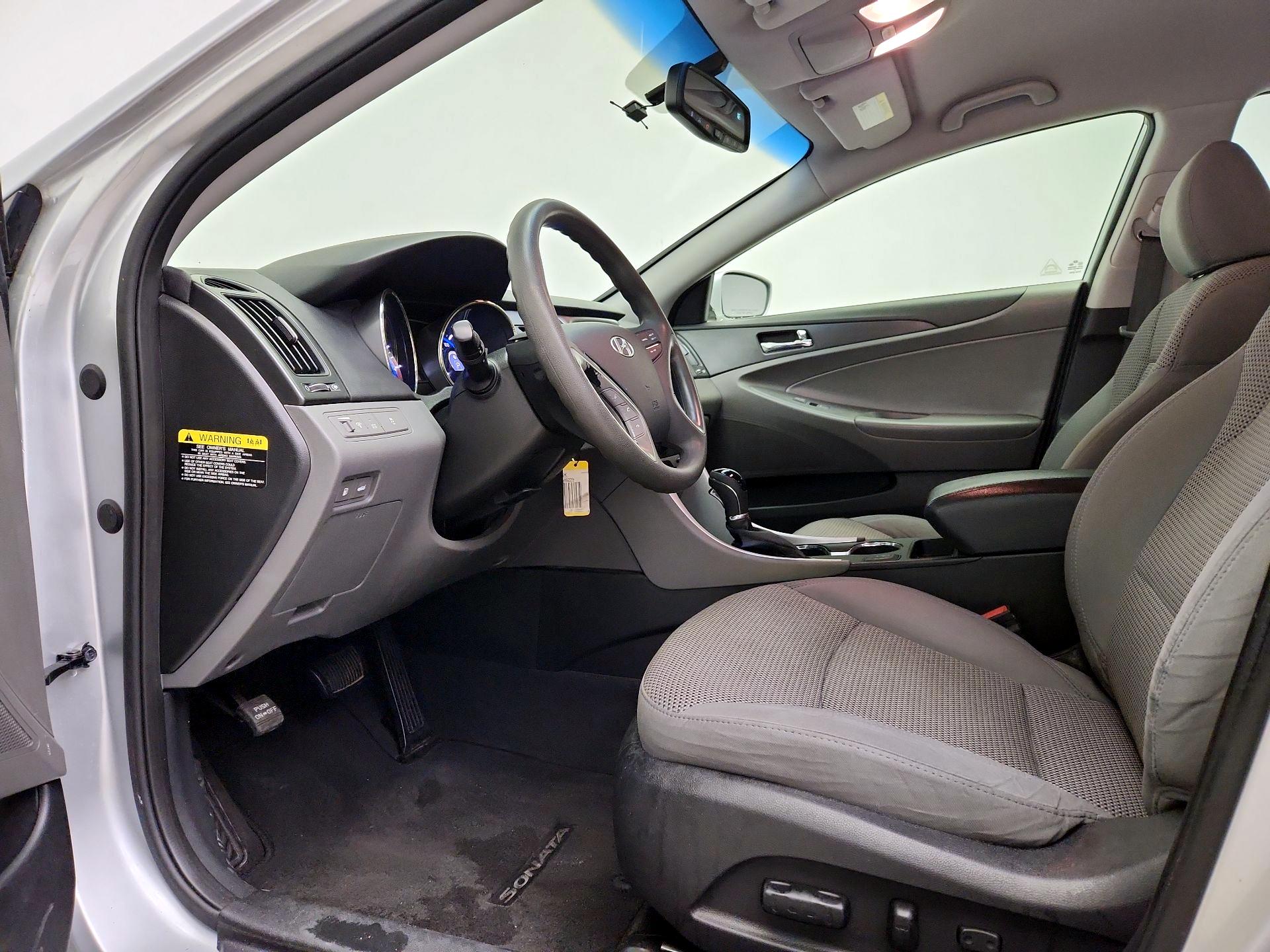 Thumbnail: 2013 Hyundai Sonata - 11